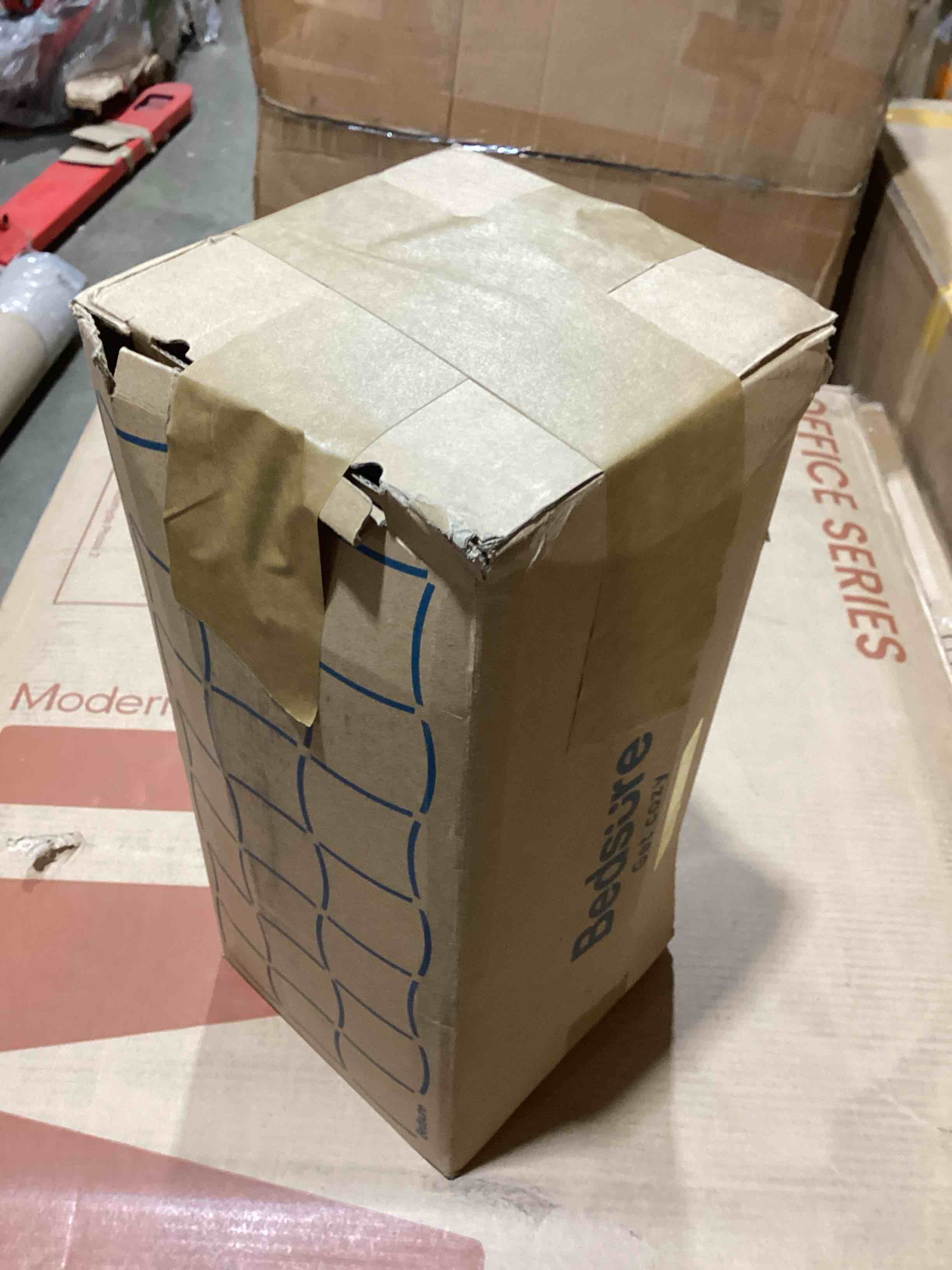 https://s3.amazonaws.com/lotting-images-prod/bidfta/PNK3563935_1778511554425.jpeg