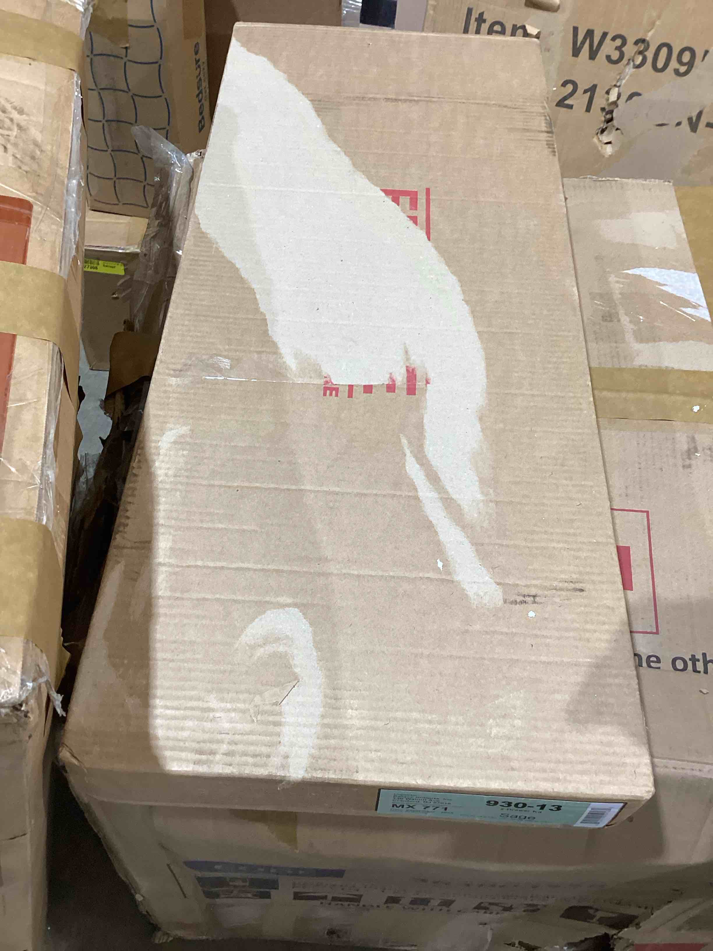 https://s3.amazonaws.com/lotting-images-prod/bidfta/PNK3563947_1778520769839.jpeg