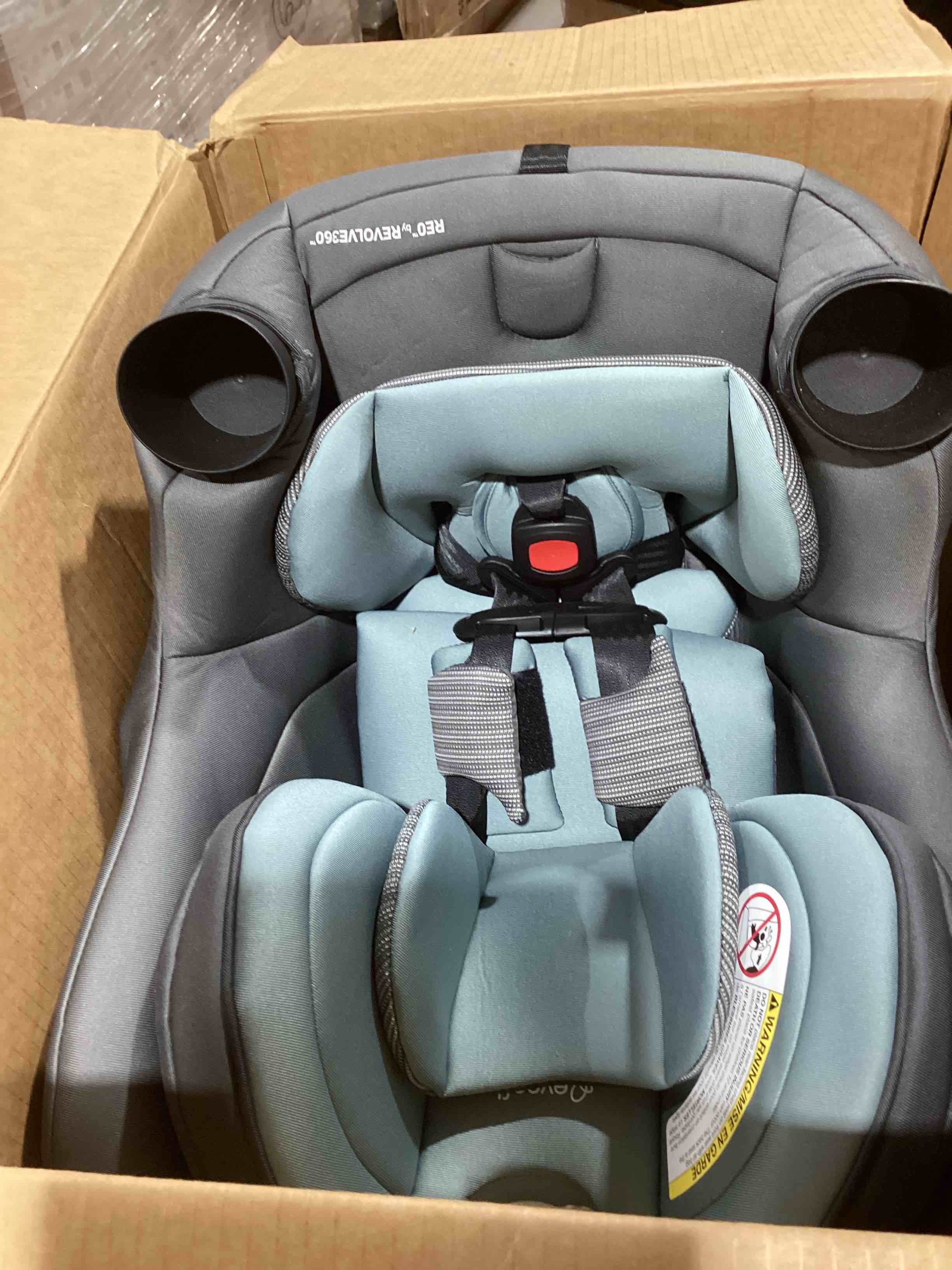 Condition photo showing Good Condition for evenflo reo by revolve360 rotational convertible car seat (holden)