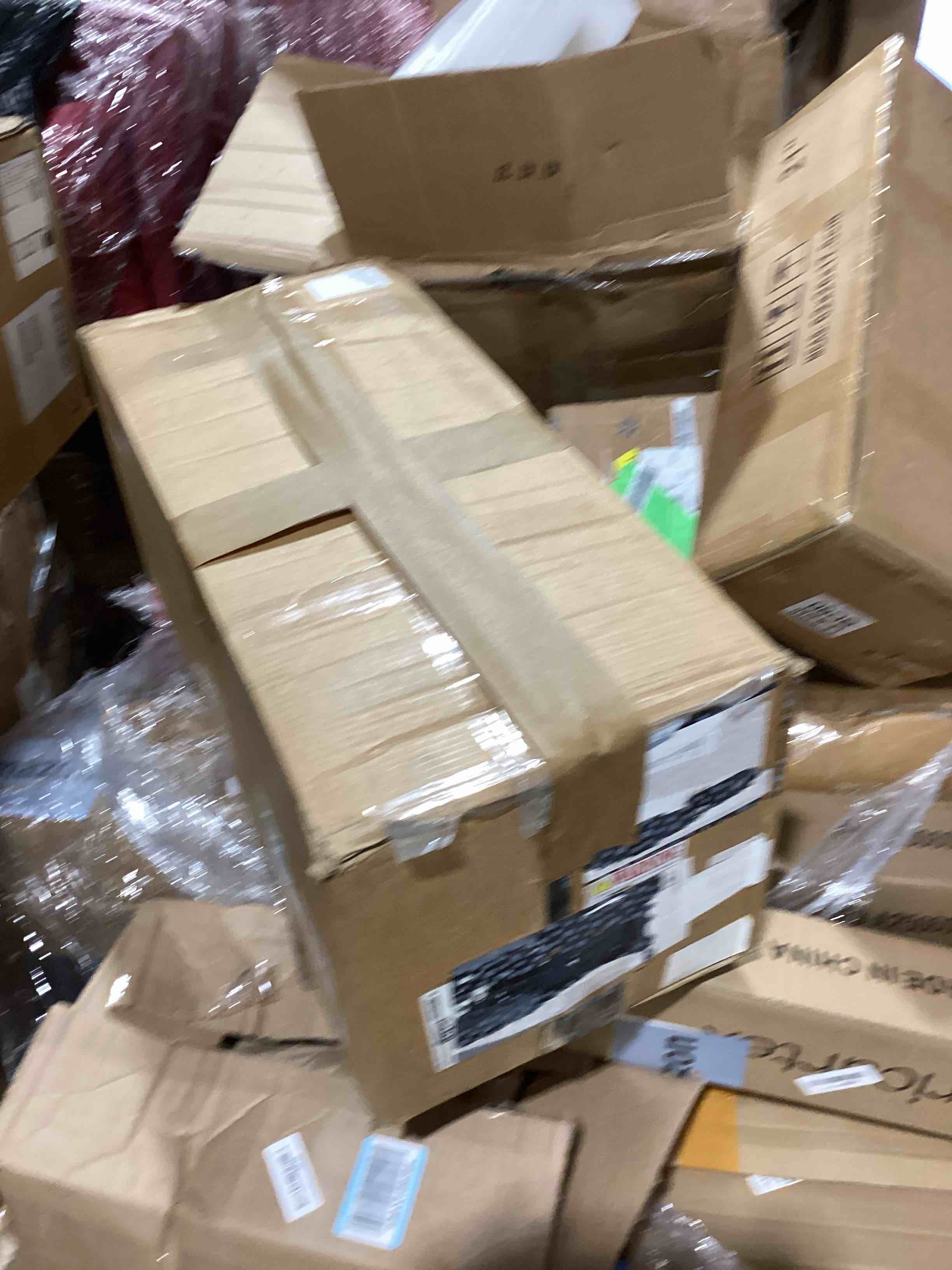 https://s3.amazonaws.com/lotting-images-prod/bidfta/PNK3564389_1781359760556.jpeg