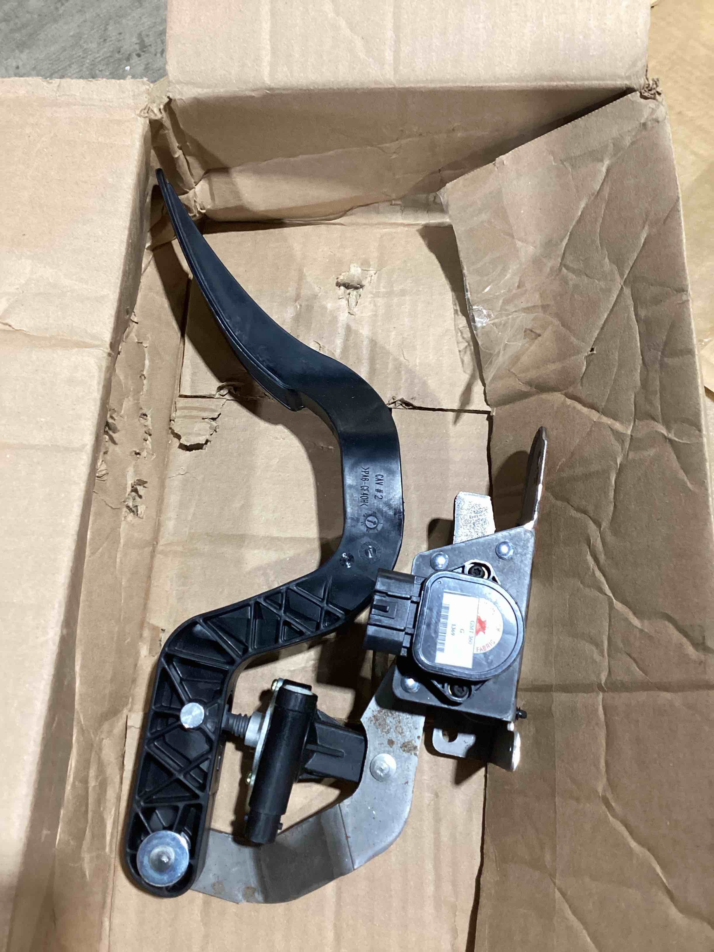 Condition photo showing As Is for gm genuine parts 19370278 accelerator pedal with module and position sensor