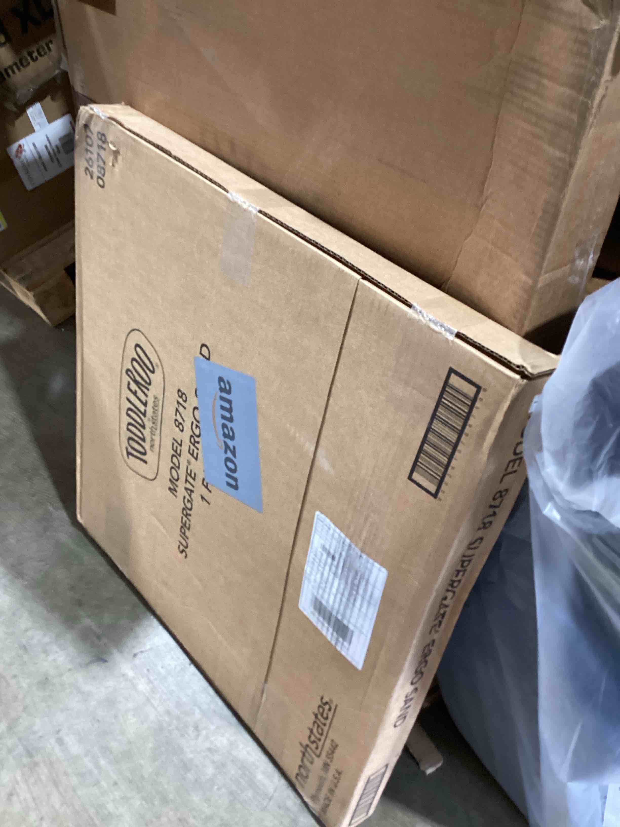 Condition photo showing Good Condition for toddleroo by north states - supergate ergo baby gate: plastic baby gate for stairs & doorways - adjustable indoor safety gate - made in usa - 26 to 42 inches wide - 26 inches tall - sand