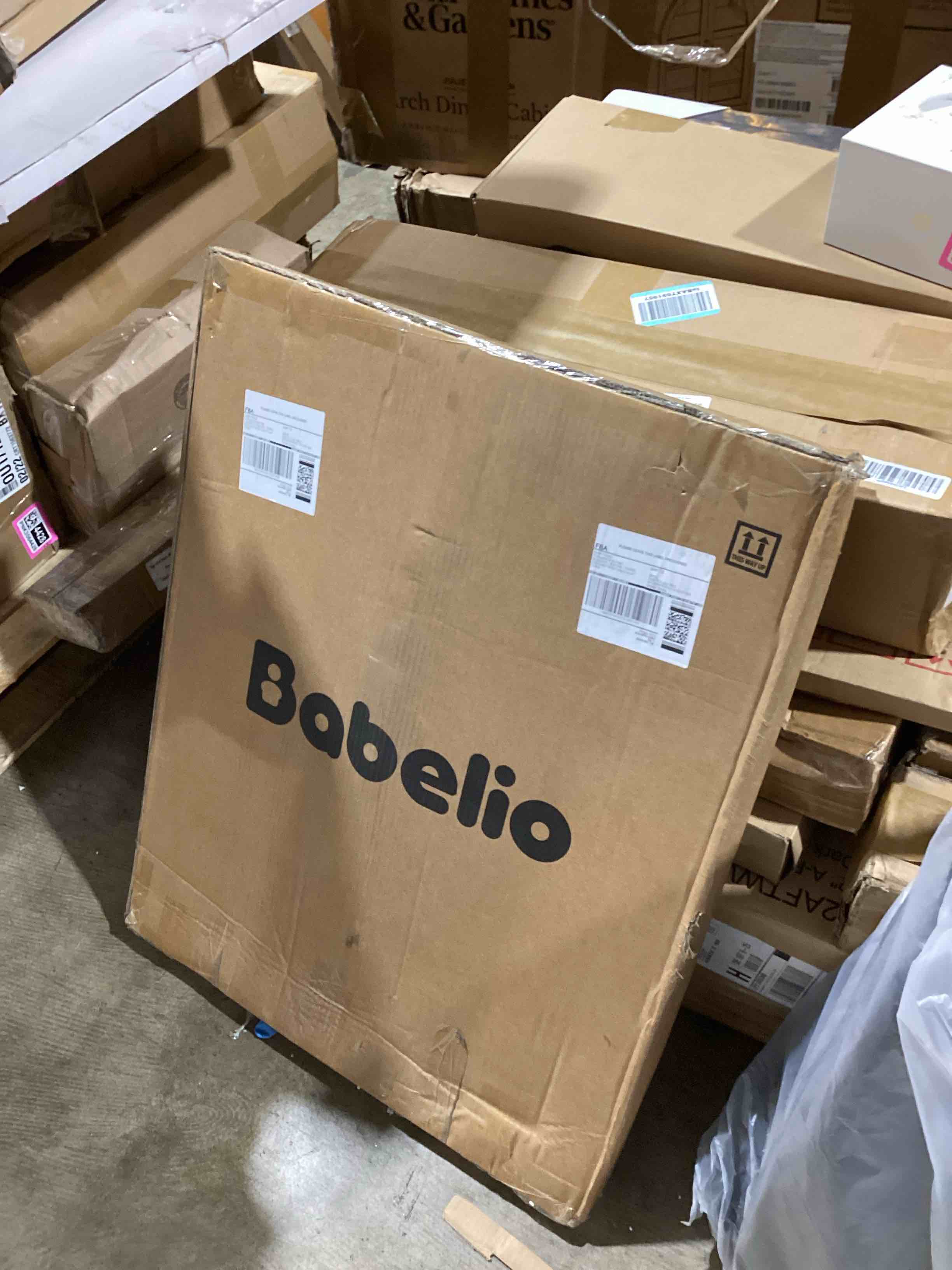Condition photo showing Good Condition for babelio safety gate door fits for stairs, narrow and wide doorways with auto close, easy install, no drilling, pressure mounted for baby, child, pets, dog/puppy, 26''-40'', white white 30"tall 26"-40" wide