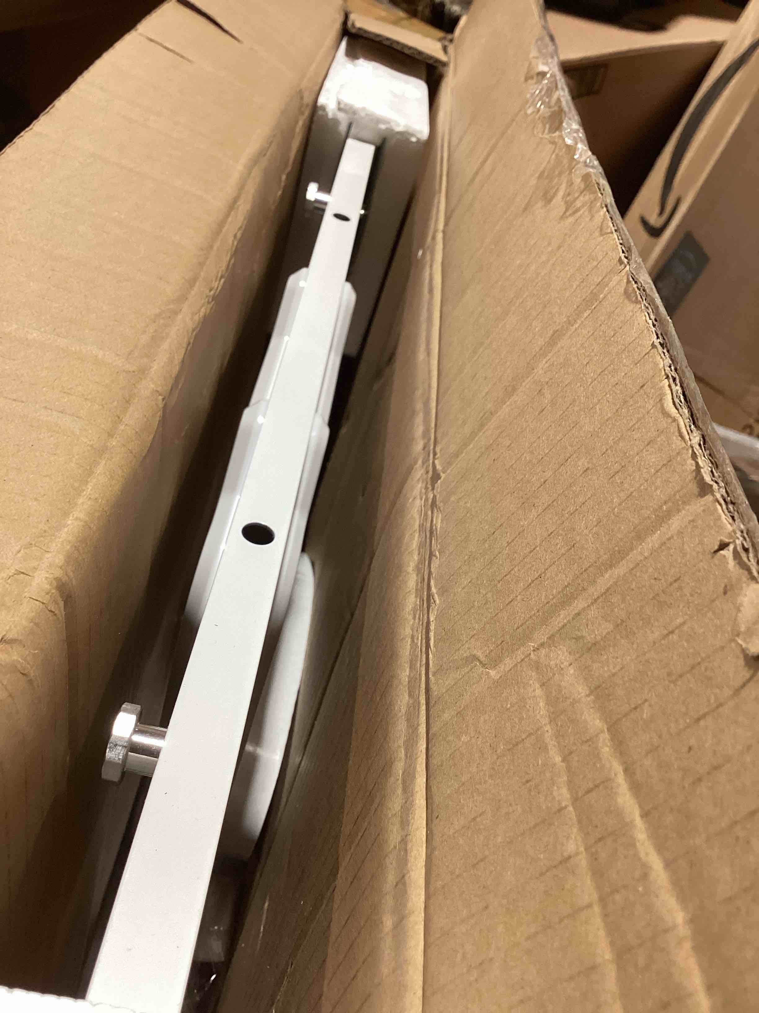 Condition photo showing Good Condition for vevor cat door for window, adjustable to fit window width 35"-40", 4 secure lock modes, aluminum frame and high-transparency glass, magnetic closure, weatherproof quick-fit pet door for cats, white
