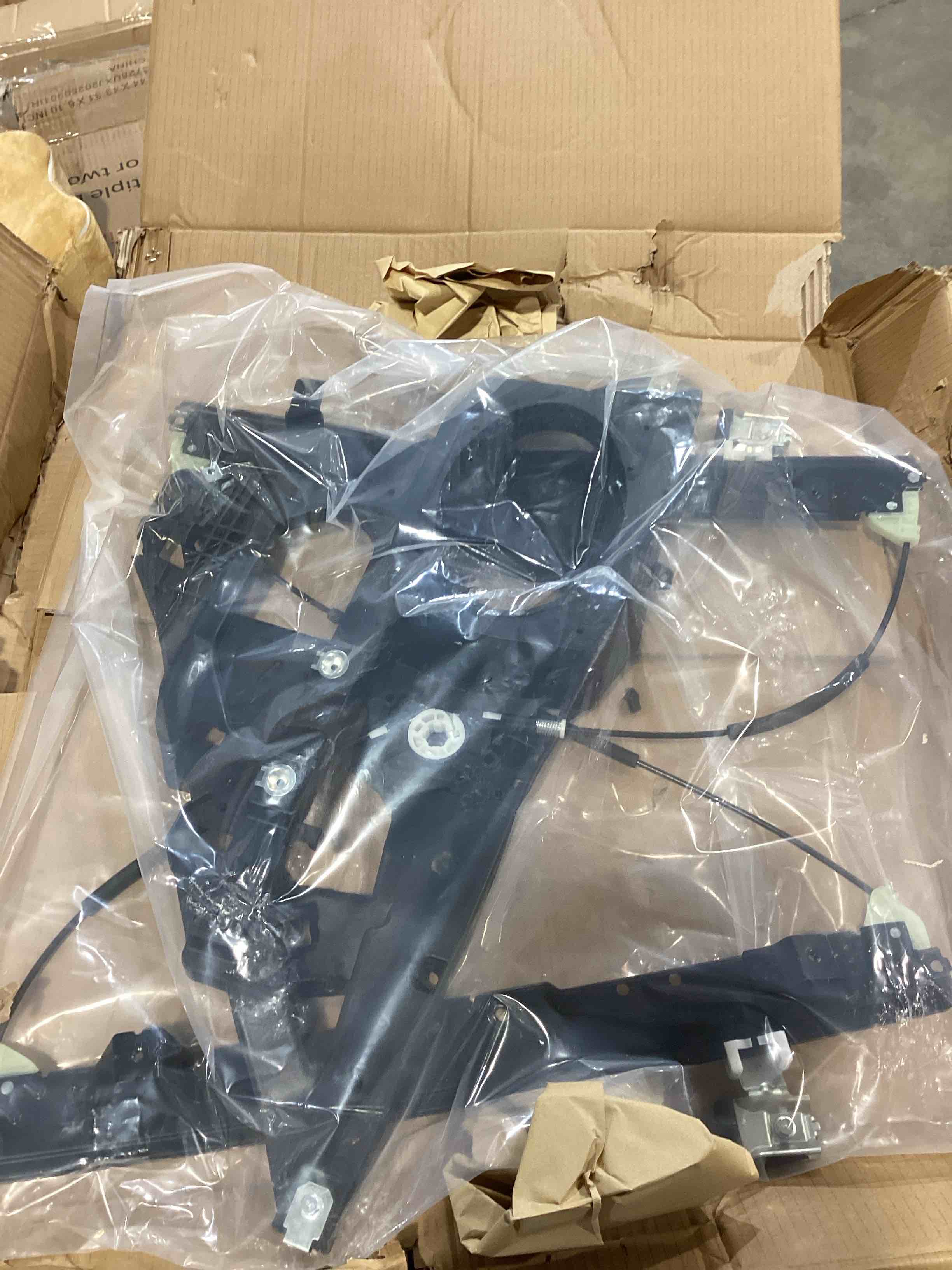 Condition photo showing New/Like New for ccnlhzm front driver side power window regulator without motor with panel compatible with 2007-2017 ford expedition lincoln navigator,749-542,l1z7823201b,9l1z7823201a,bl1z7823201a,bl1z7823201aa.