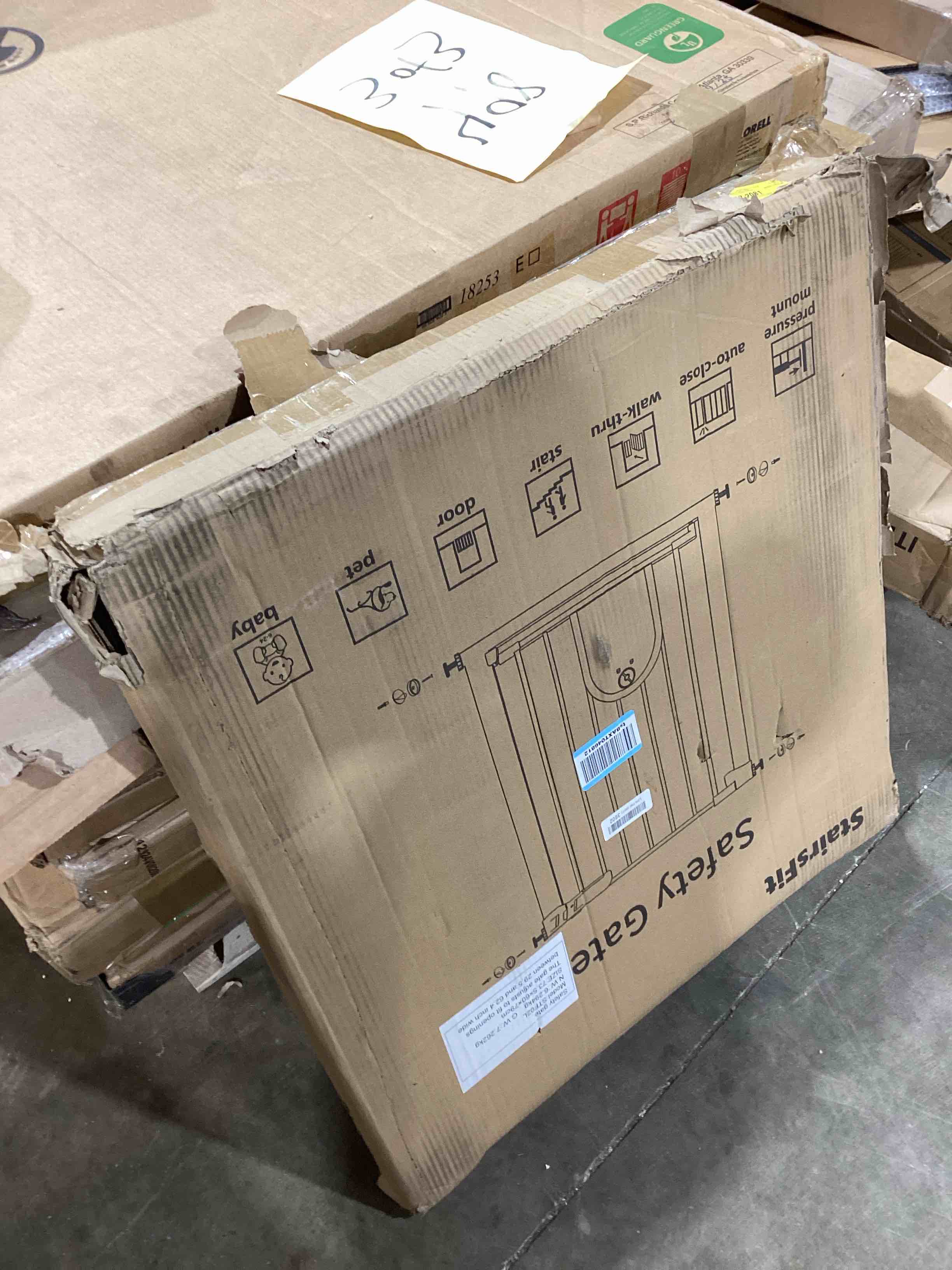 Condition photo showing Good Condition for 29.5?41.3" baby gate with adjustable cat door, no?drill pressure mount safety barrier for stairs & doorways, auto close one?hand lift?to?unlock with y?adapters for round banisters, black