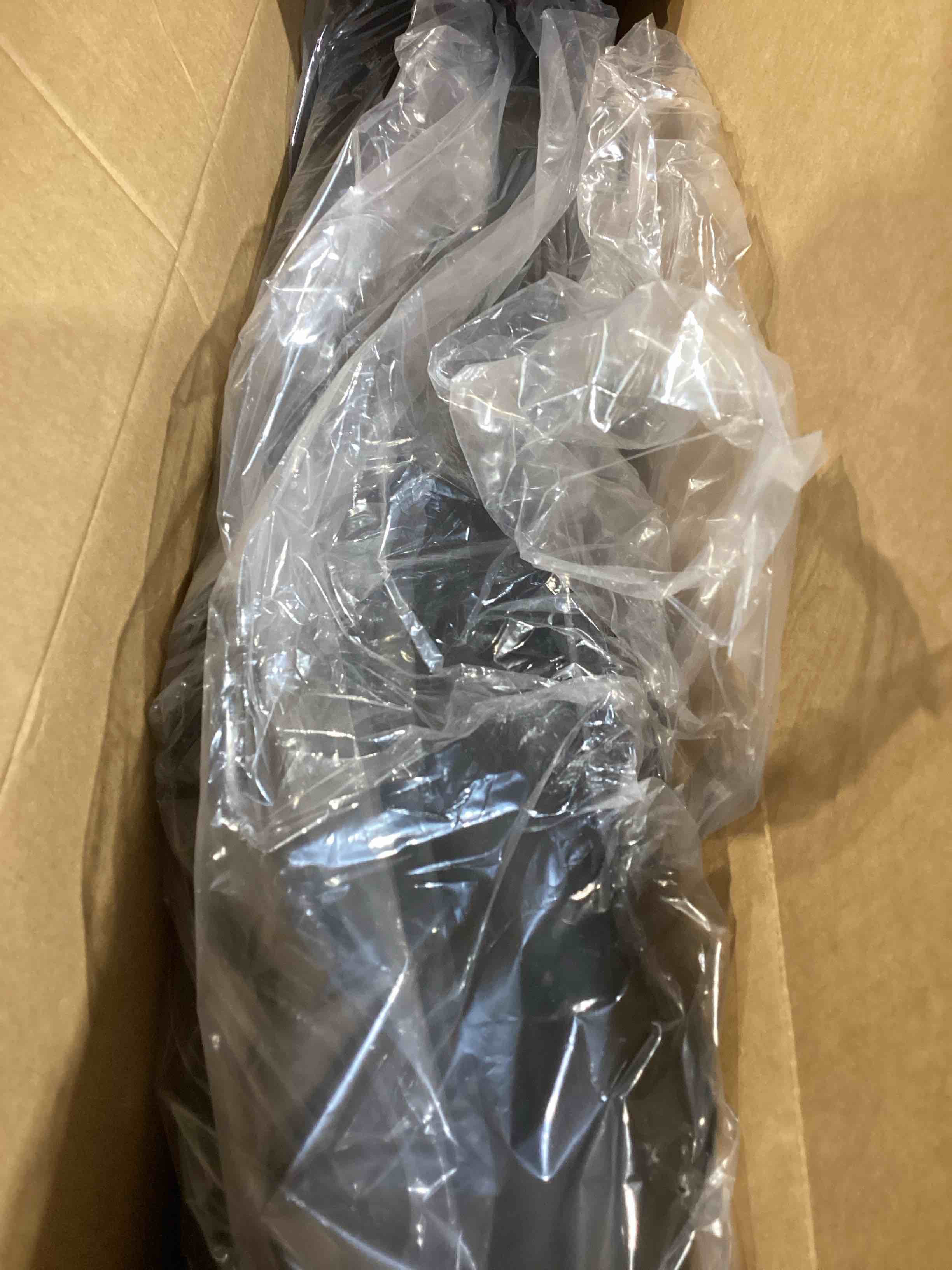 Condition photo showing Good Condition for runine carbon fiber floor mats for mazda cx-5 2017-2020/2021 2022 2023 2024 2025, all weather protection tpe car mats custom car liners accessories, front & 2nd row floor liners set mazda cx-5 2017-2025
