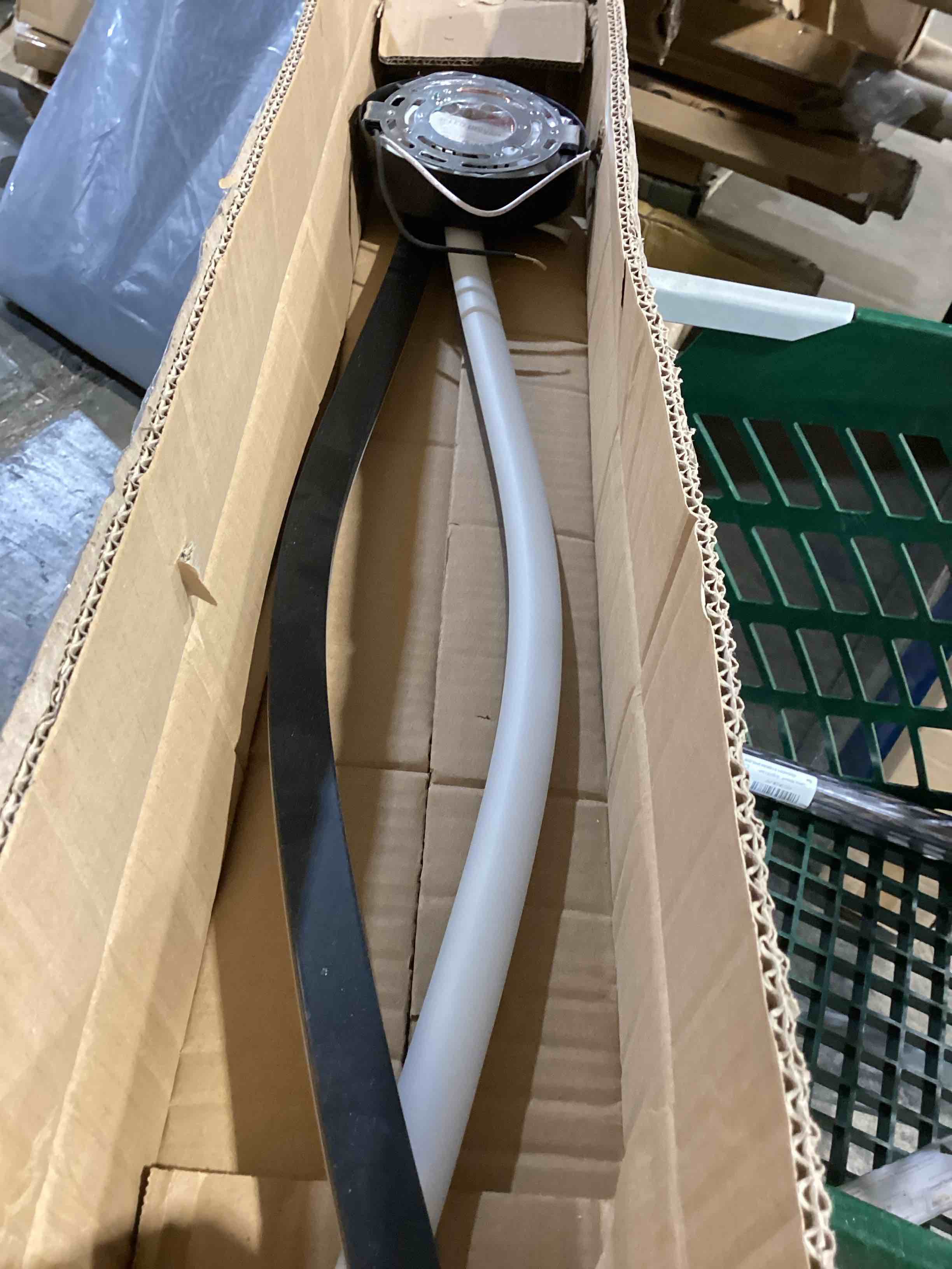 Condition photo showing As Is for 47.24inch linear ceiling light black modern led ceiling light fixture 6000k aluminum long ceiling lamp for hallway, kitchen, bedroom, dining room outward black 47.24inch