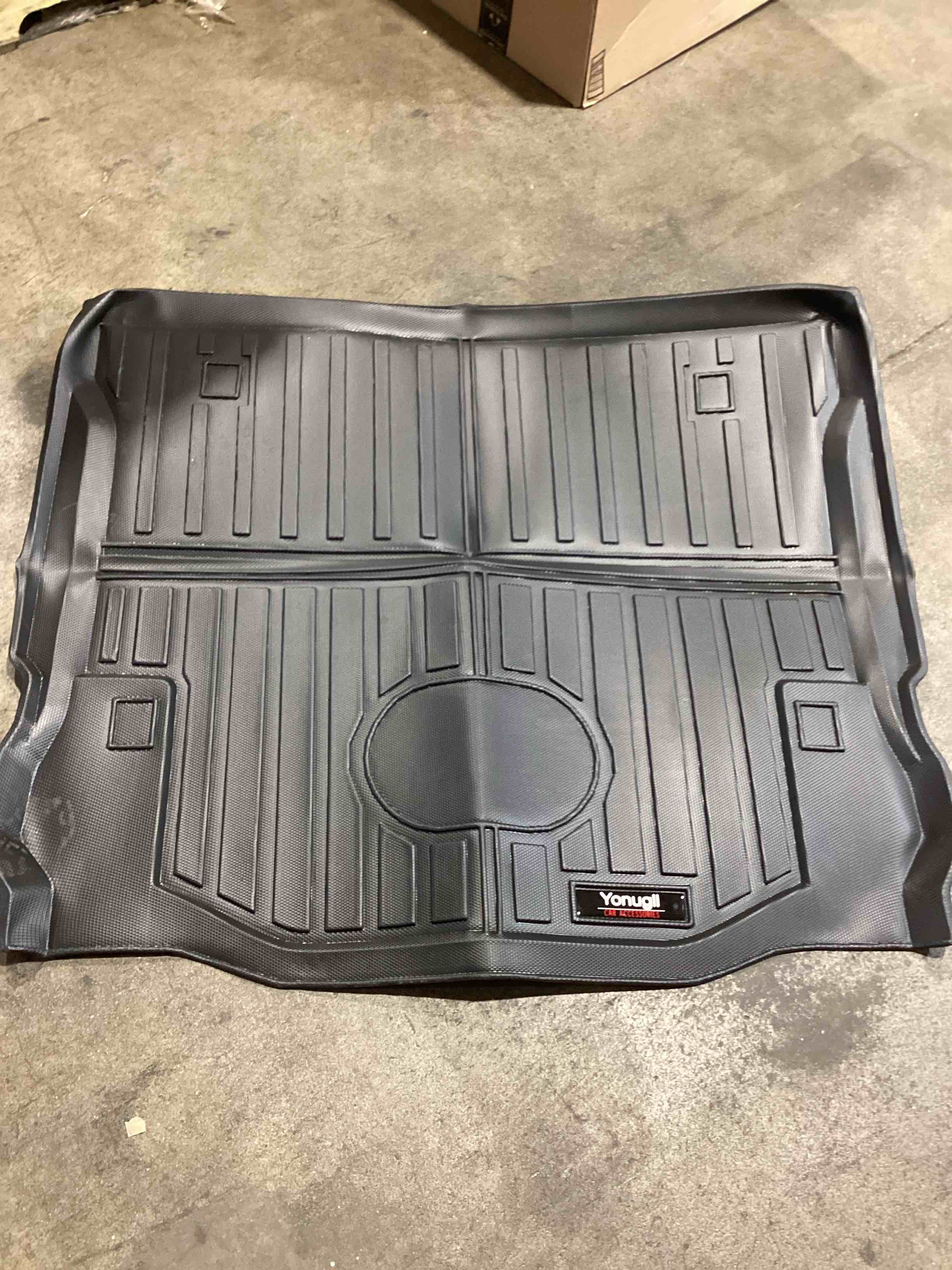 Condition photo showing Good Condition for yonugli back floor mat 43" x 38"