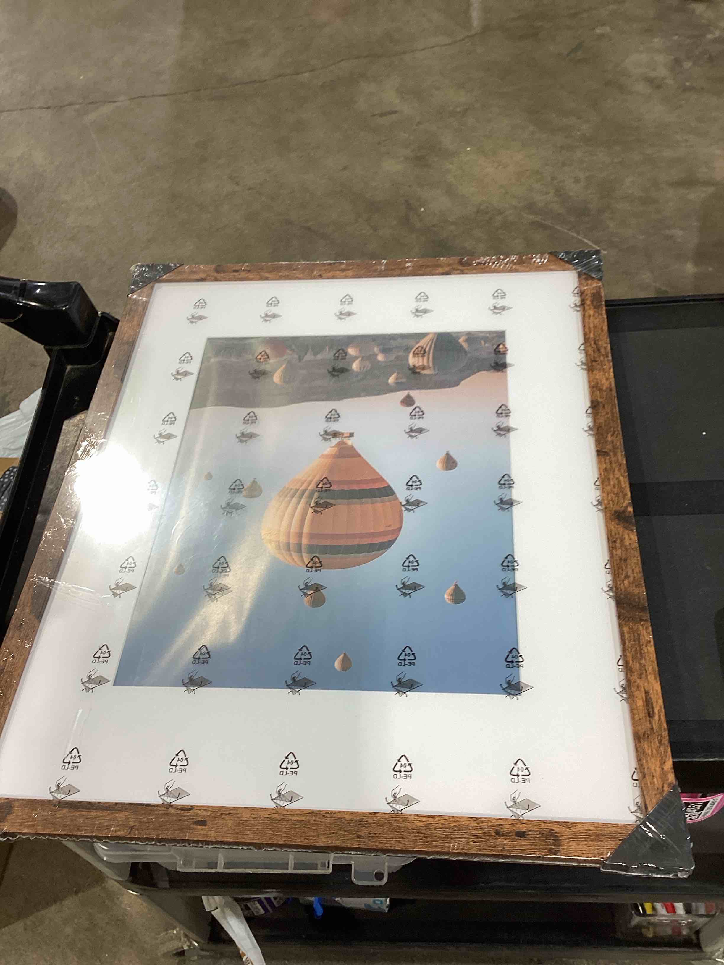 Condition photo showing Good Condition for photo frame, 16 x 20 frame for wall hanging display, deep brown 1pcs