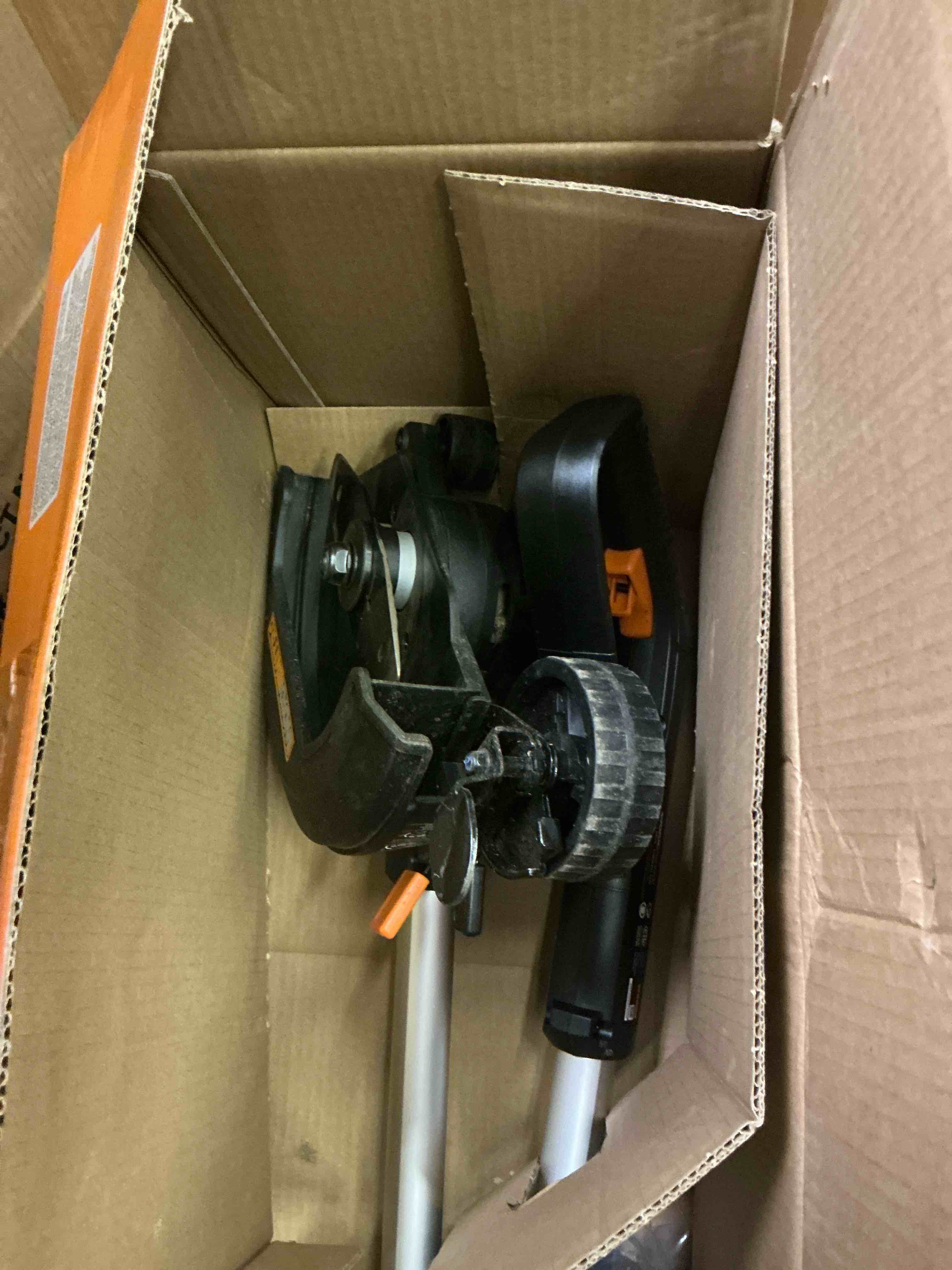 https://s3.amazonaws.com/lotting-images-prod/bidfta/PNK3565038_1753833415854.jpeg
