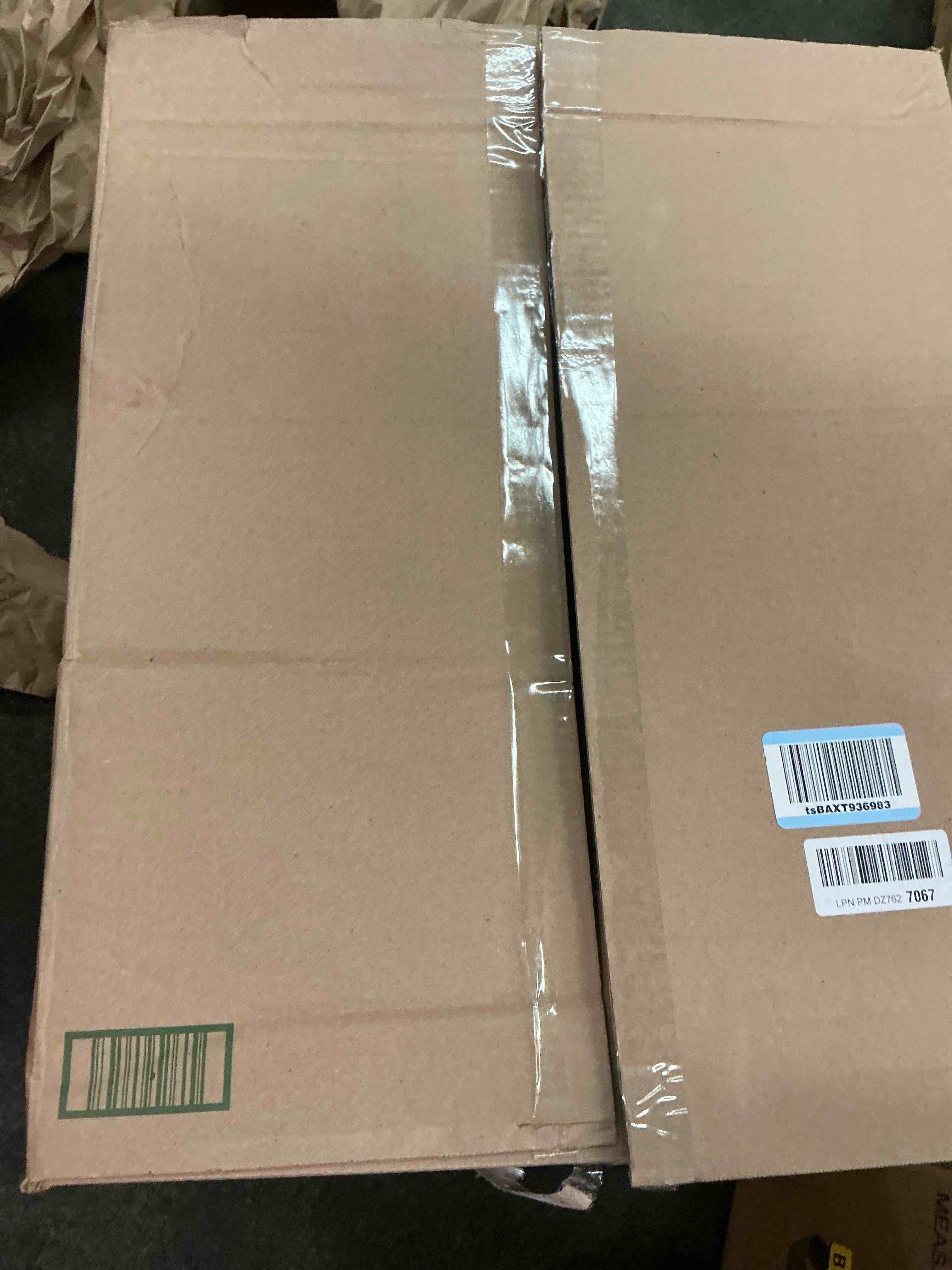https://s3.amazonaws.com/lotting-images-prod/bidfta/PNK3565075_1753835651993.jpeg