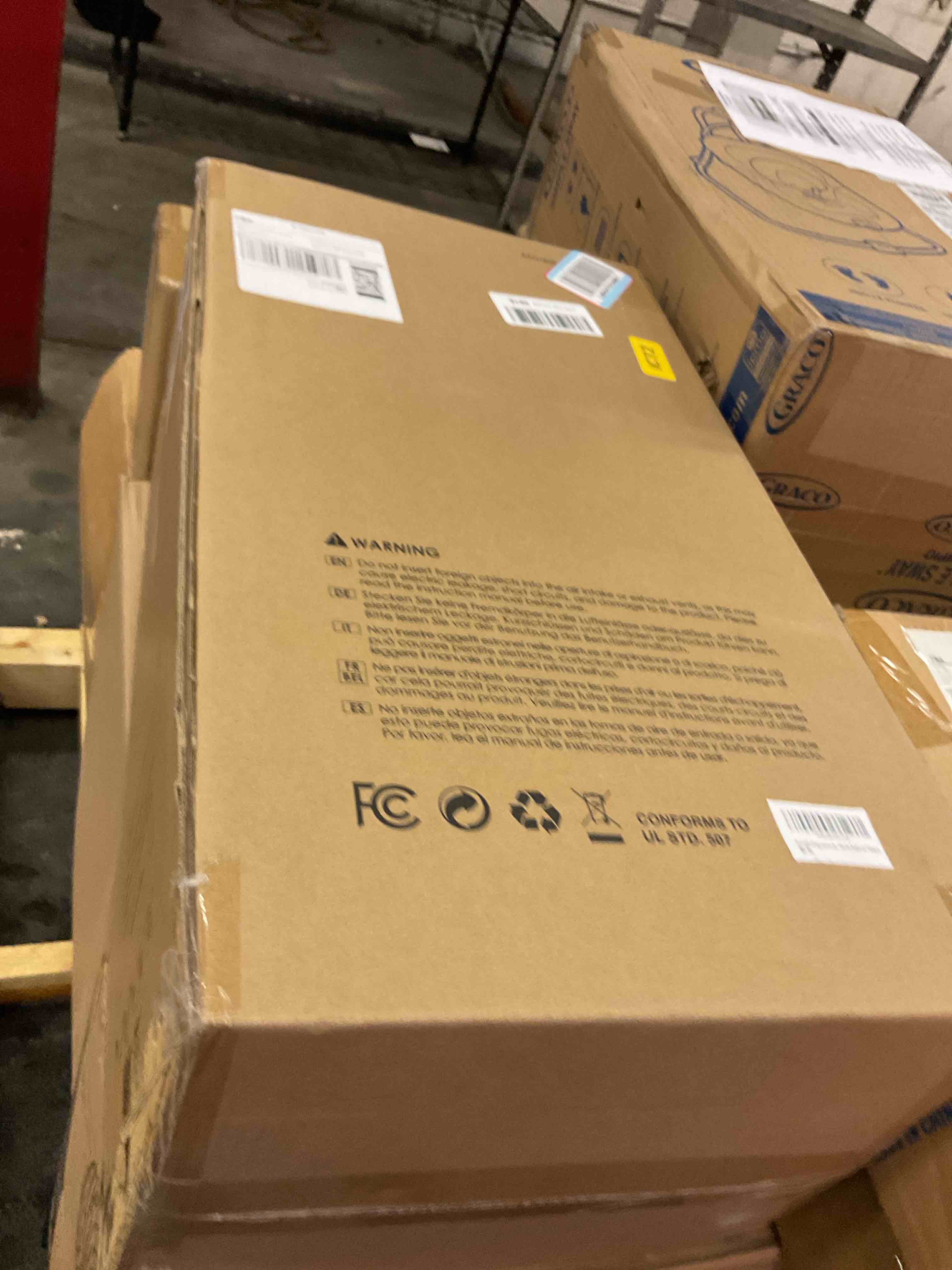 https://s3.amazonaws.com/lotting-images-prod/bidfta/PNK3565171_1753915228873.jpeg