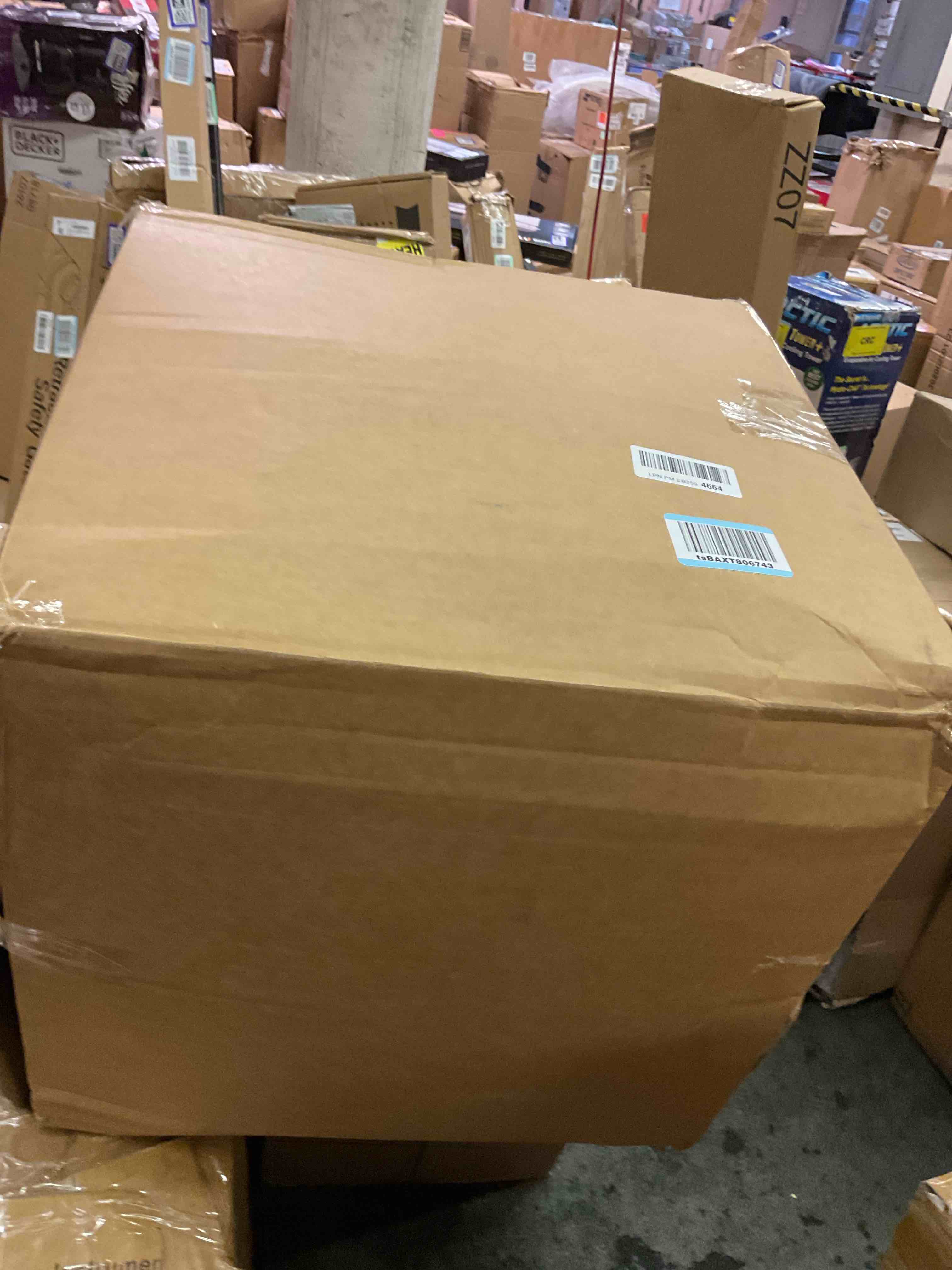 https://s3.amazonaws.com/lotting-images-prod/bidfta/PNK3565216_1753923329175.jpeg