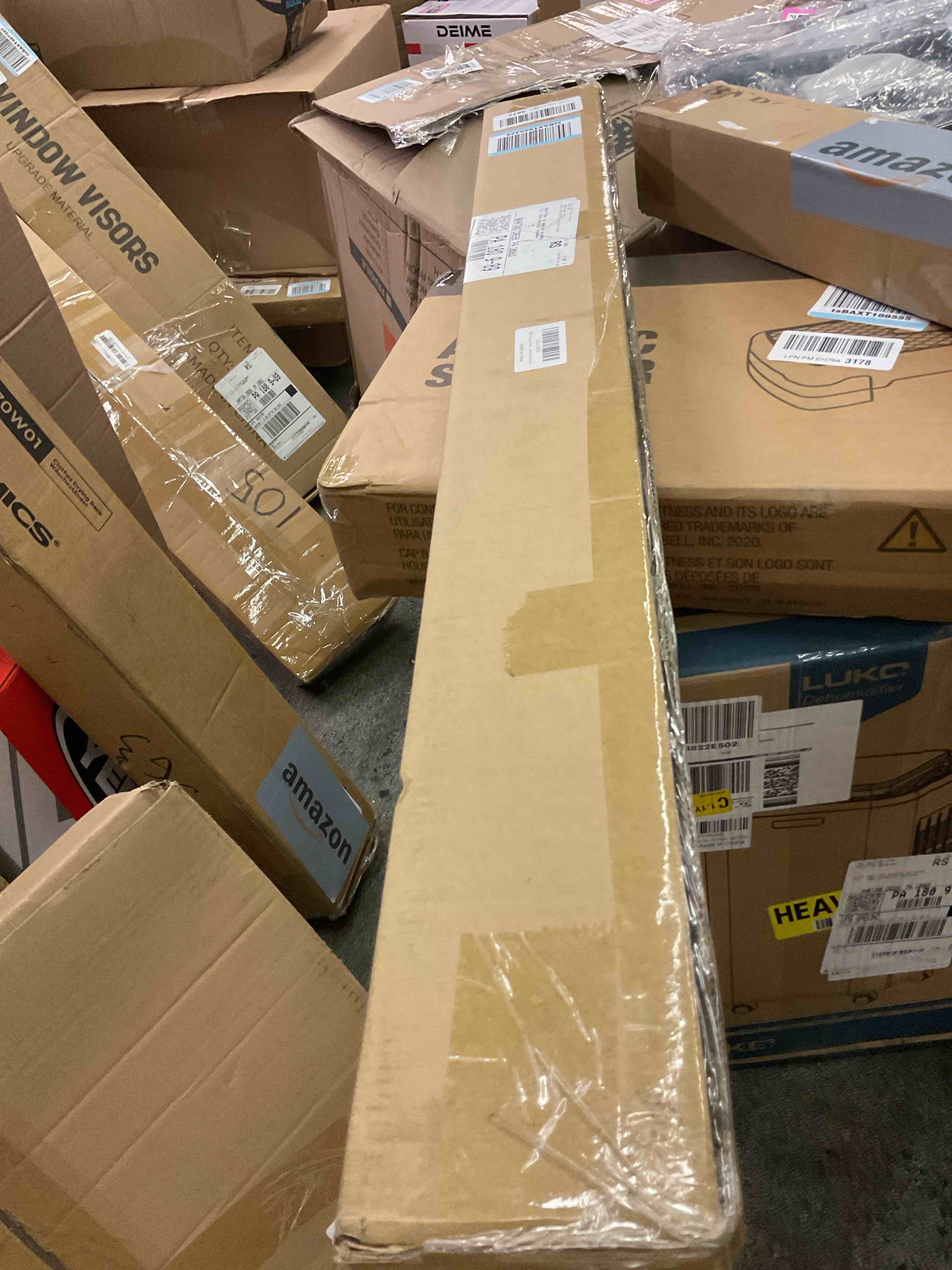 https://s3.amazonaws.com/lotting-images-prod/bidfta/PNK3565239_1754068926818.jpeg