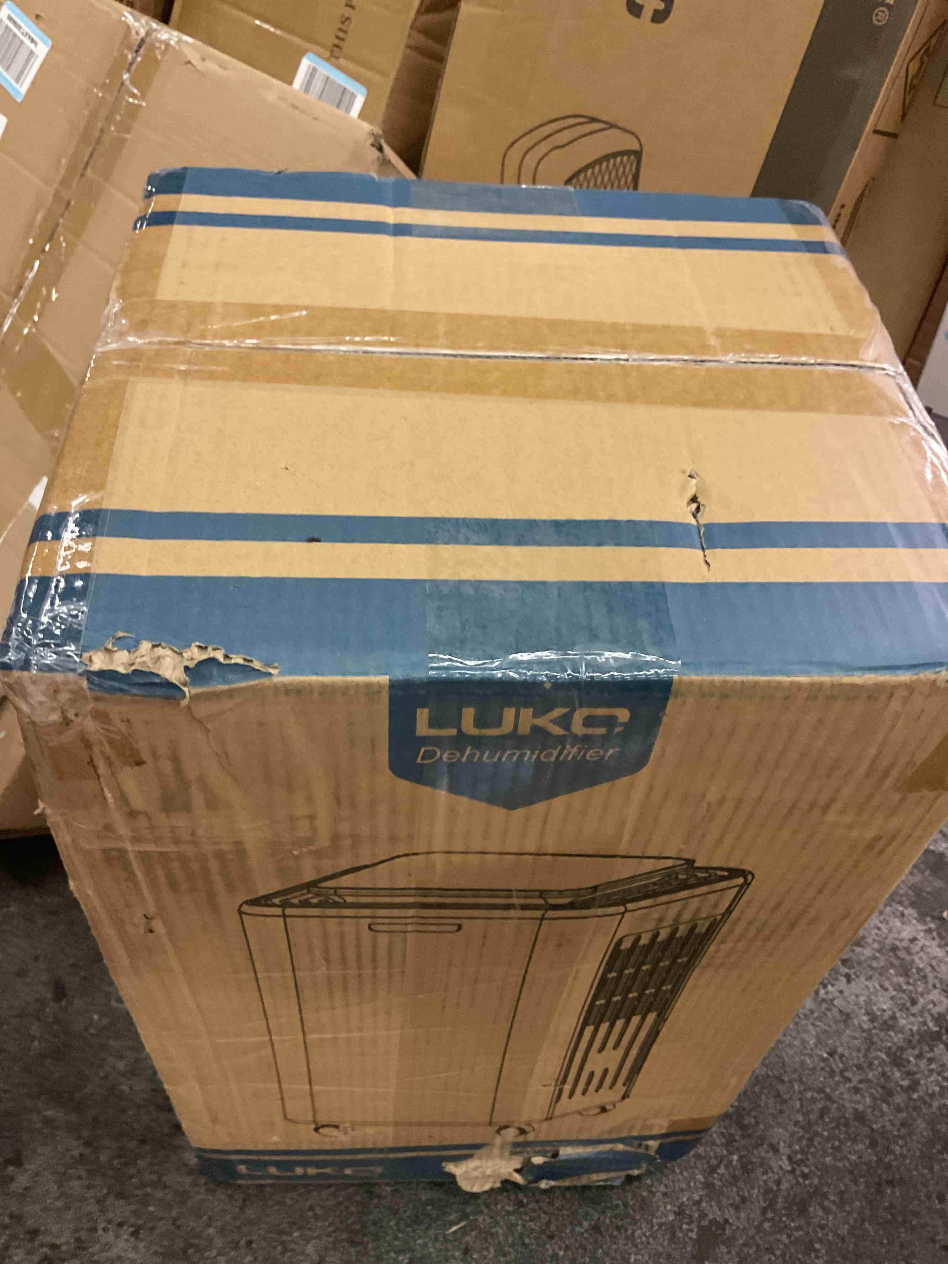 https://s3.amazonaws.com/lotting-images-prod/bidfta/PNK3565243_1754068833239.jpeg