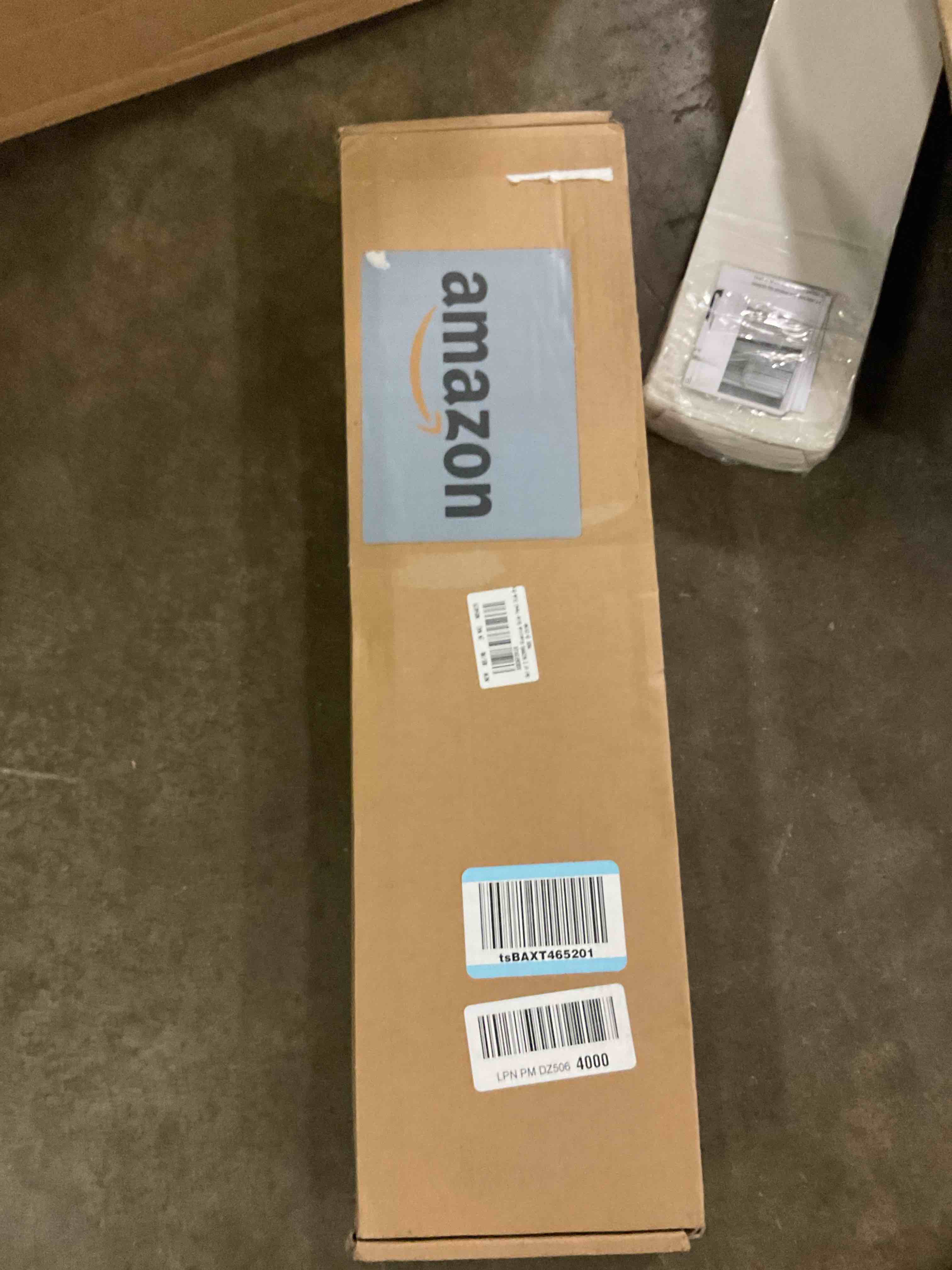 https://s3.amazonaws.com/lotting-images-prod/bidfta/PNK3565269_1754444962812.jpeg