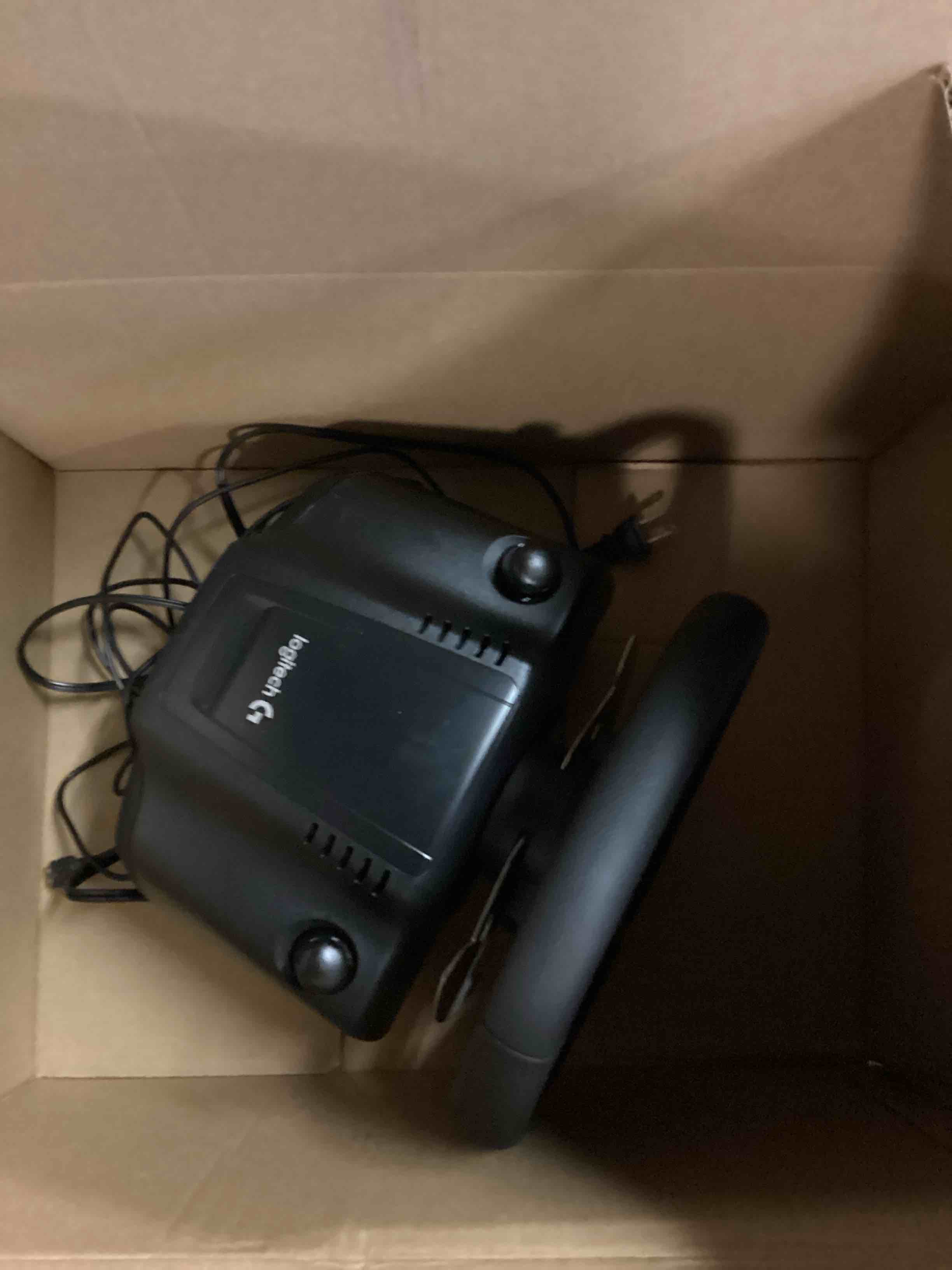 https://s3.amazonaws.com/lotting-images-prod/bidfta/PNK3565446_1755462814085.jpeg