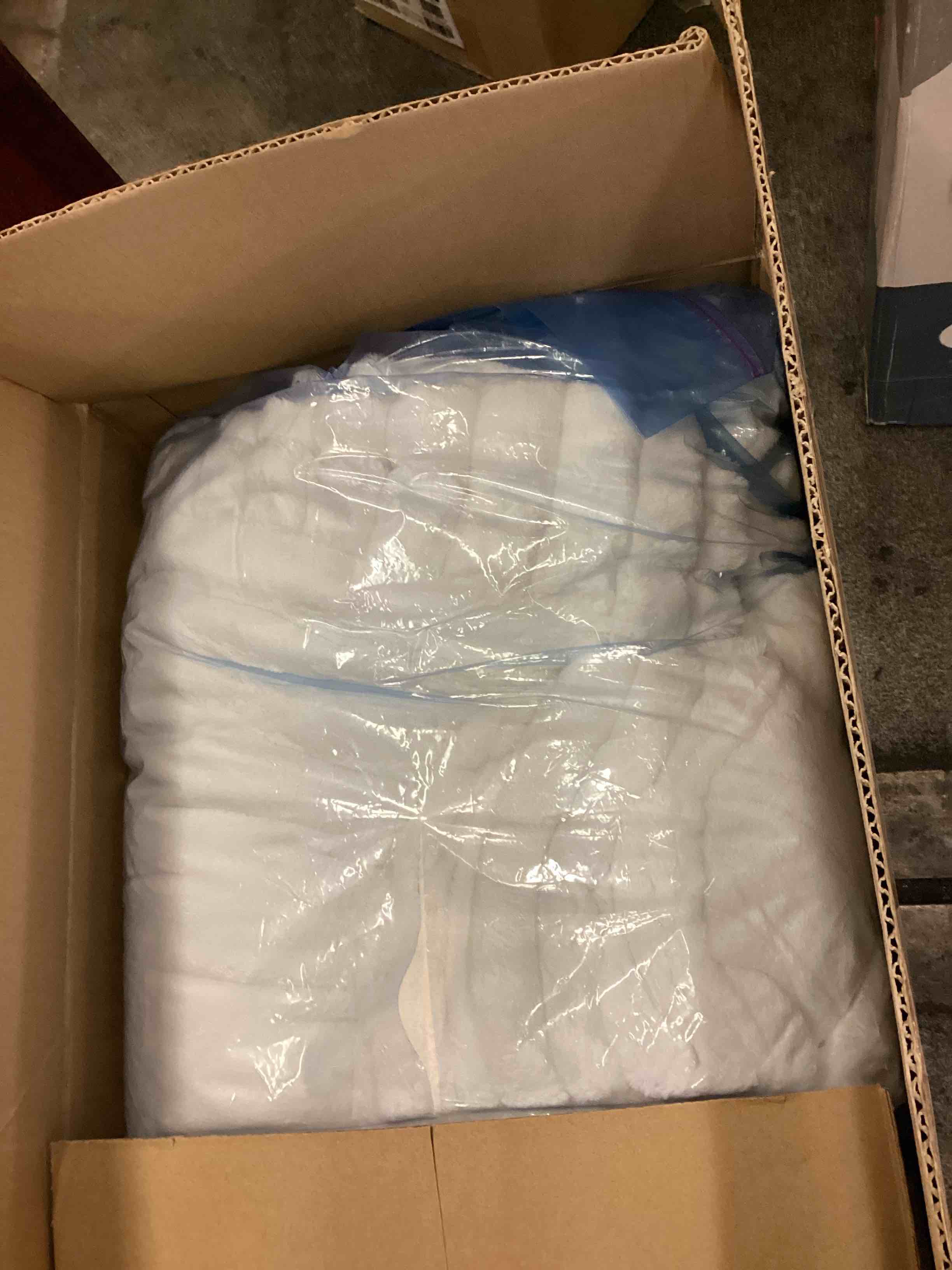 https://s3.amazonaws.com/lotting-images-prod/bidfta/PNK3565561_1756955749866.jpeg