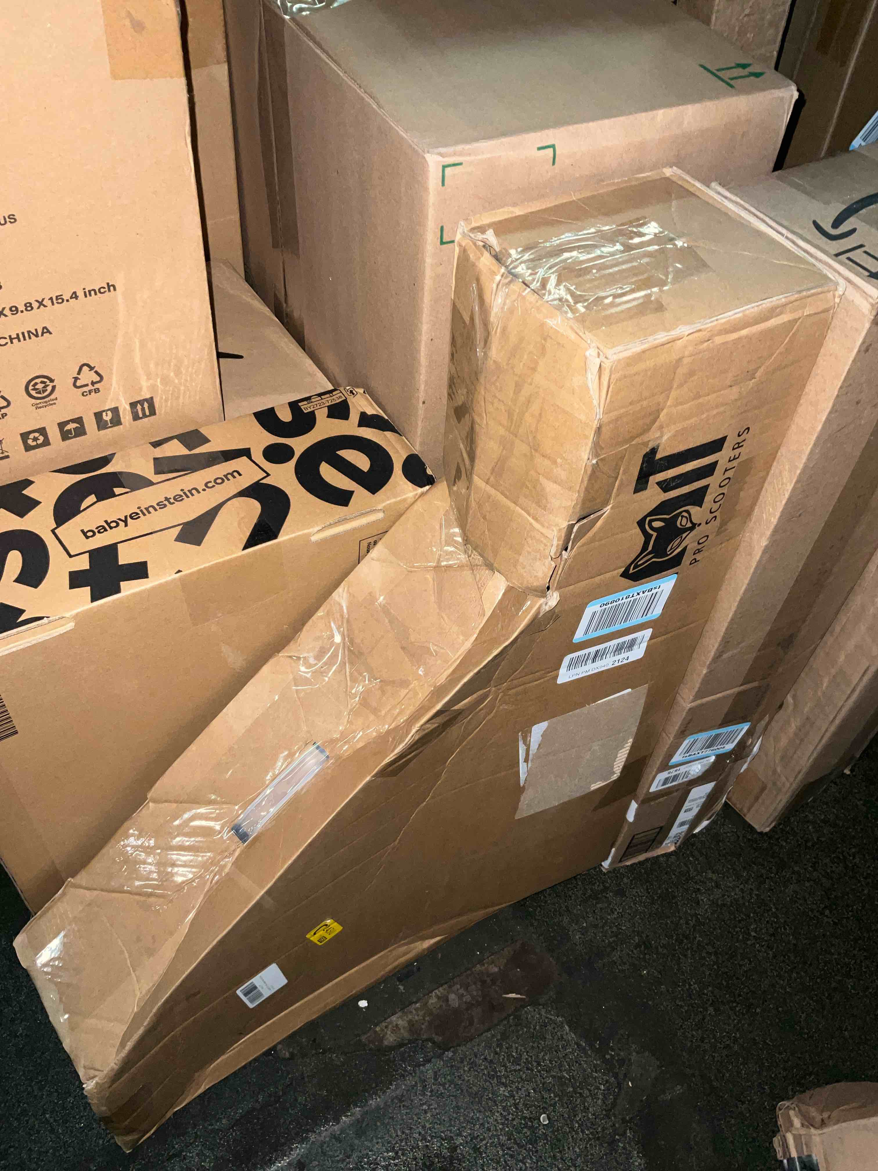 https://s3.amazonaws.com/lotting-images-prod/bidfta/PNK3565644_1756940663273.jpeg