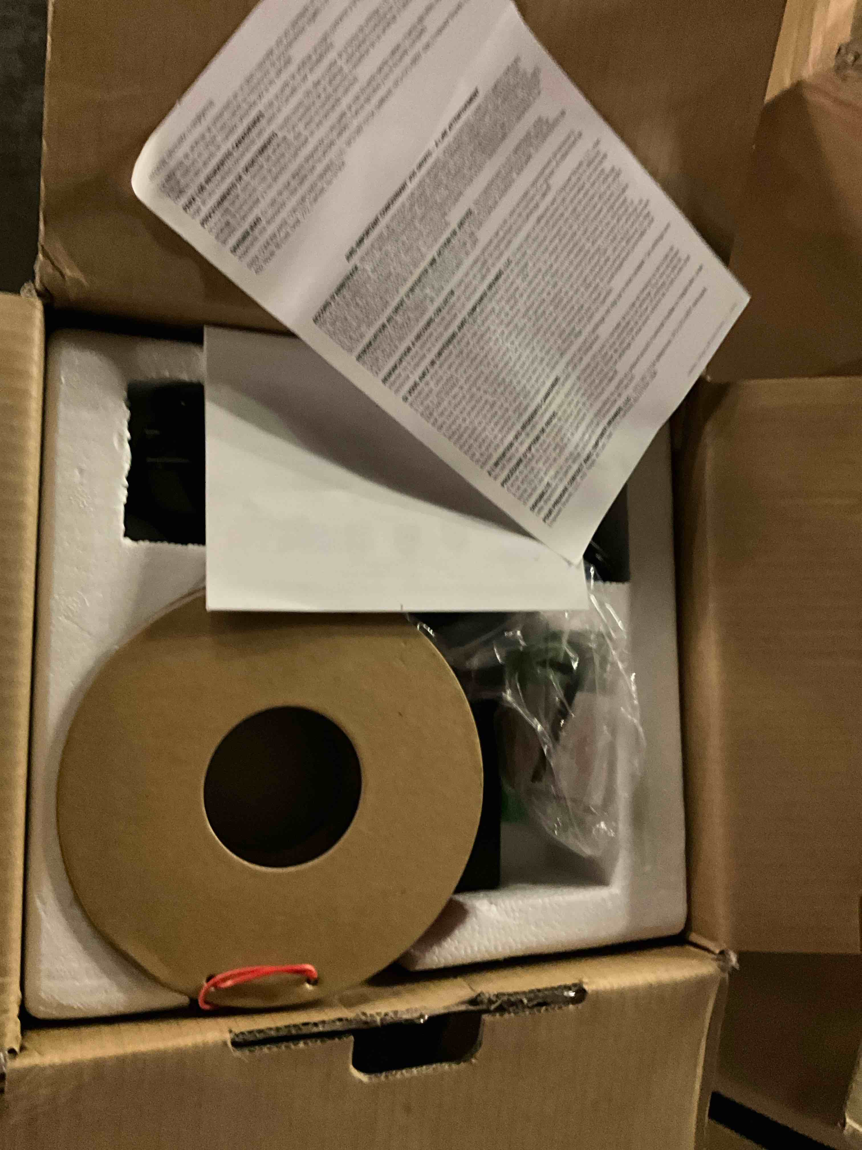 https://s3.amazonaws.com/lotting-images-prod/bidfta/PNK3565646_1756940833992.jpeg