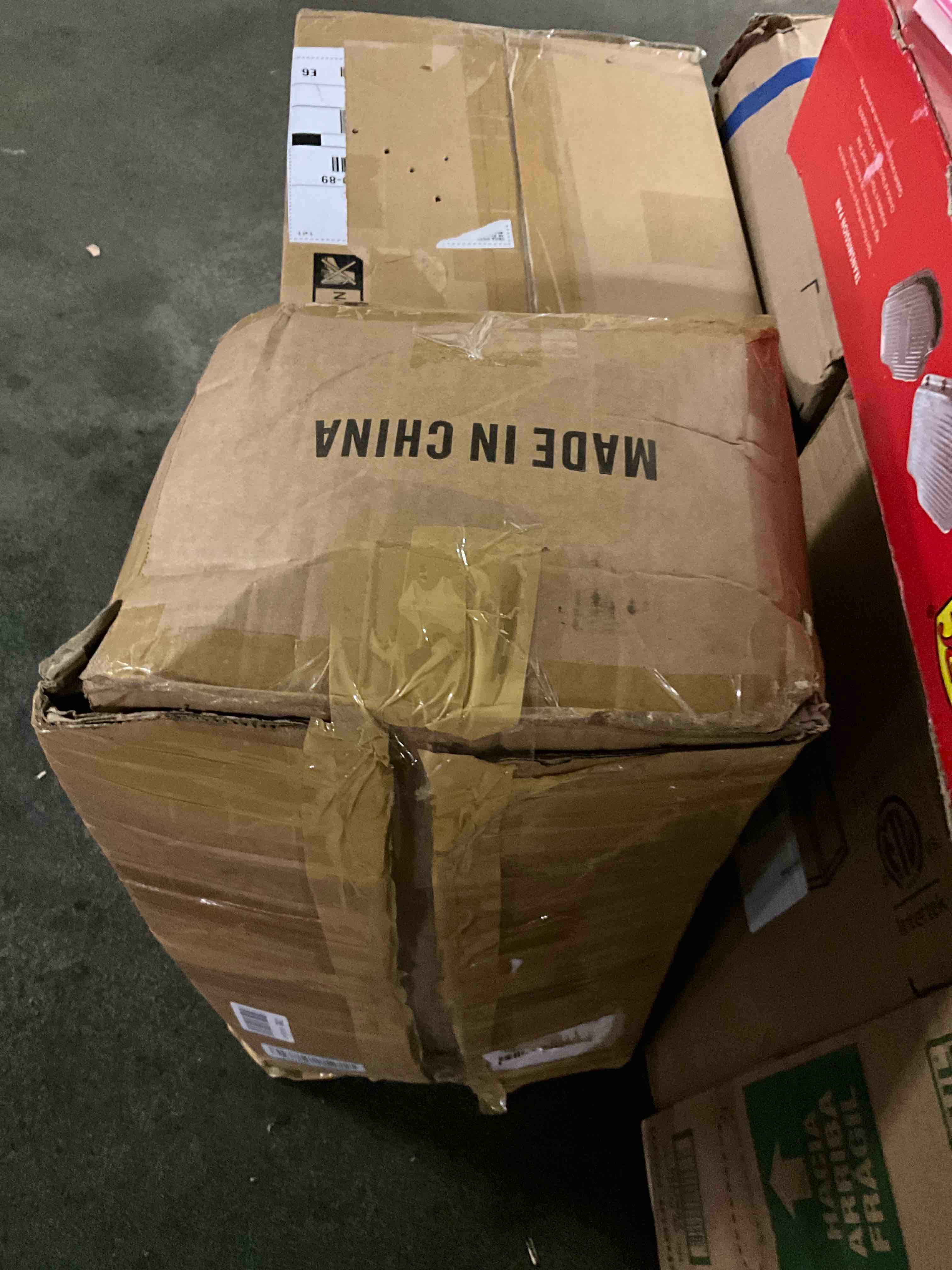 https://s3.amazonaws.com/lotting-images-prod/bidfta/PNK3565692_1756943896046.jpeg