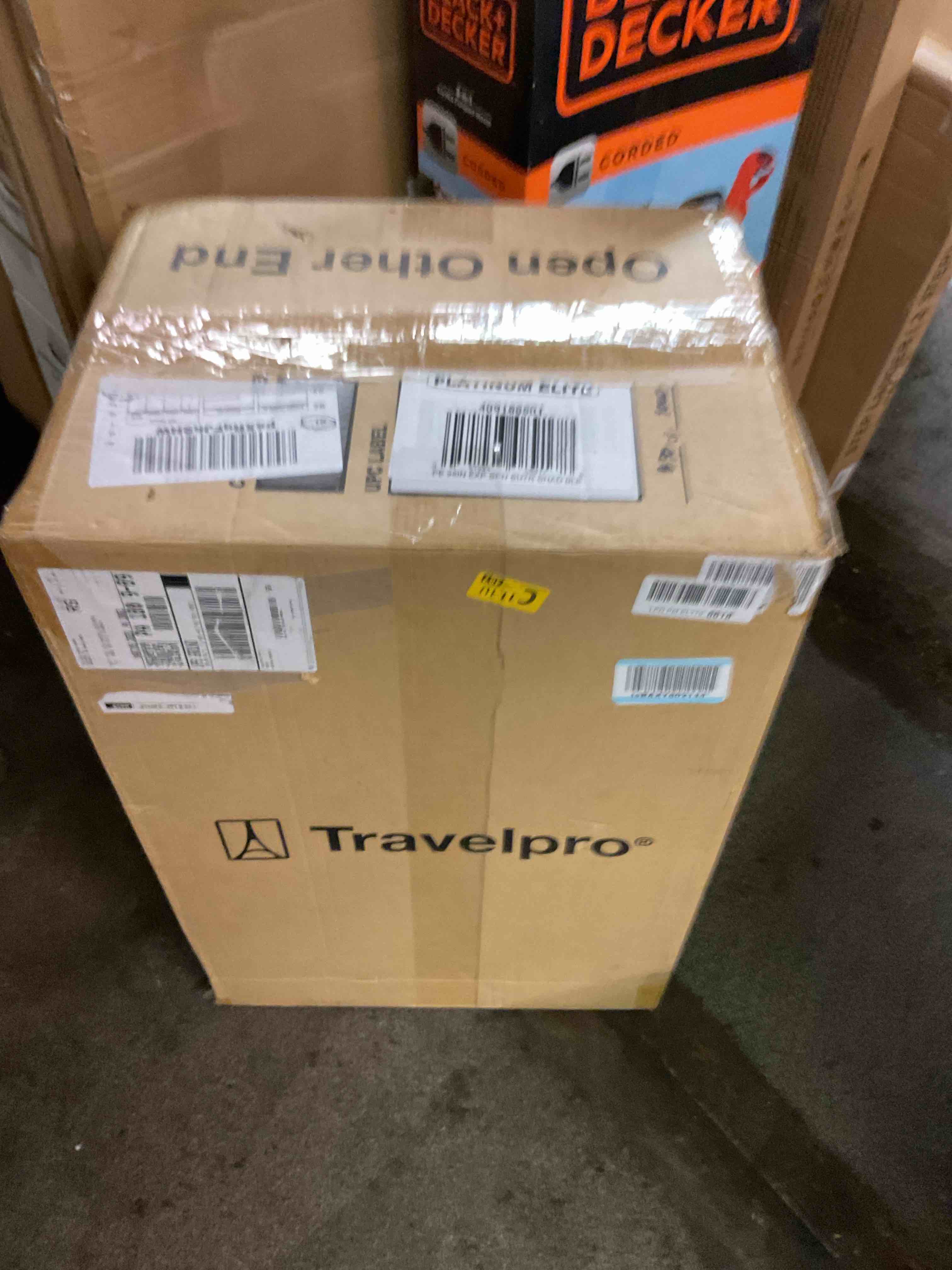 https://s3.amazonaws.com/lotting-images-prod/bidfta/PNK3565787_1757544213635.jpeg