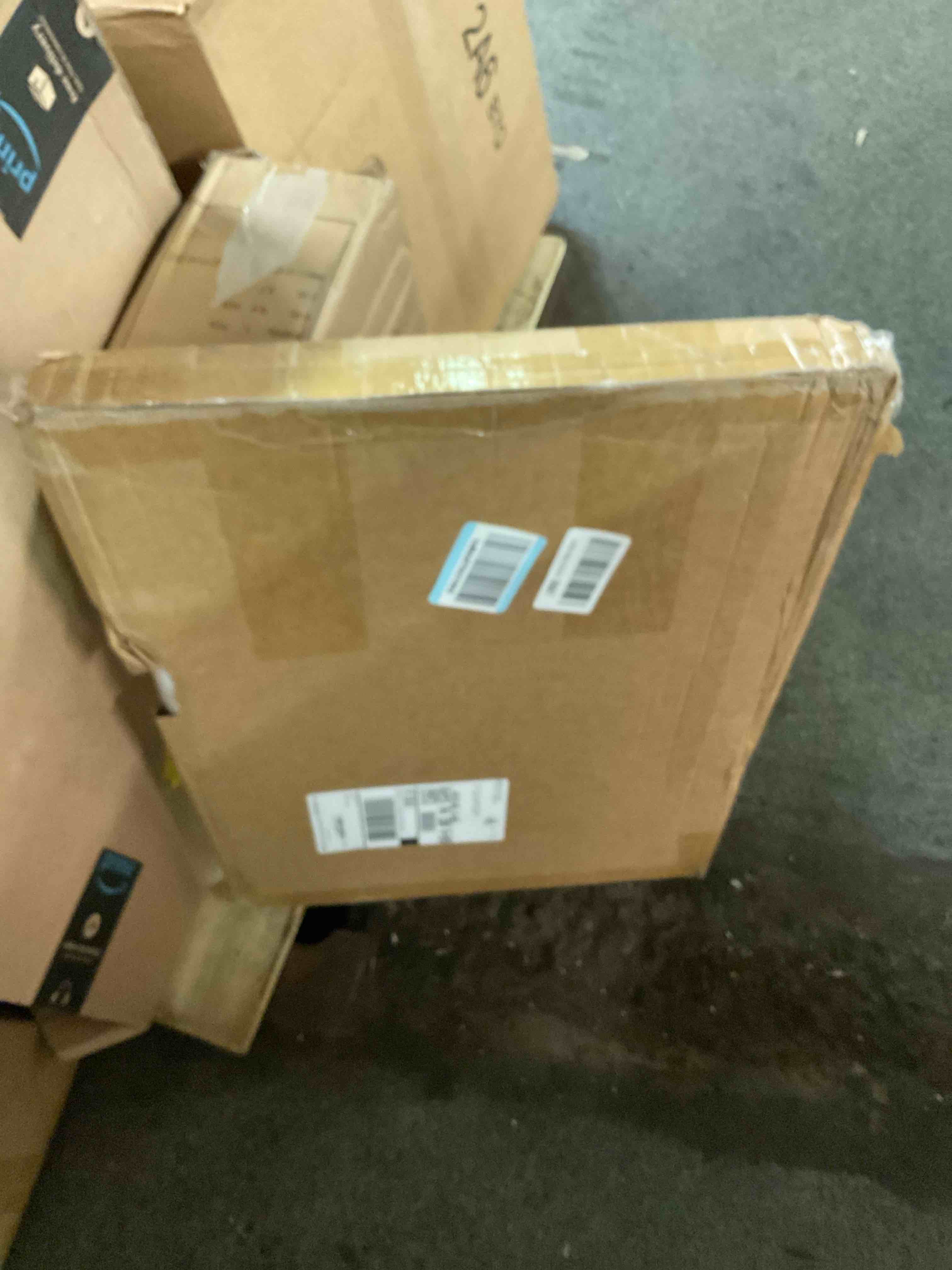 https://s3.amazonaws.com/lotting-images-prod/bidfta/PNK3565807_1757544791446.jpeg