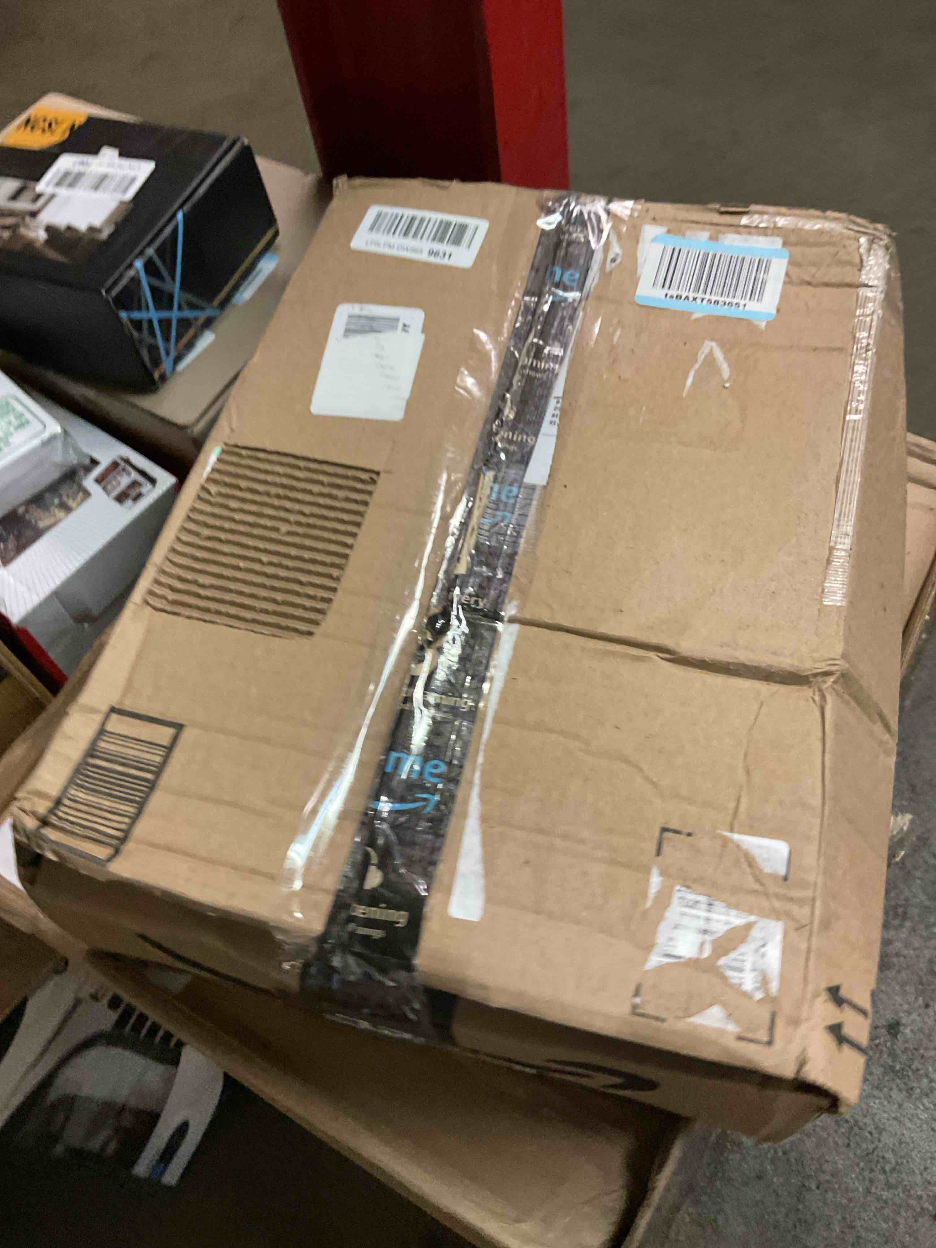 https://s3.amazonaws.com/lotting-images-prod/bidfta/PNK3565827_1757545624232.jpeg