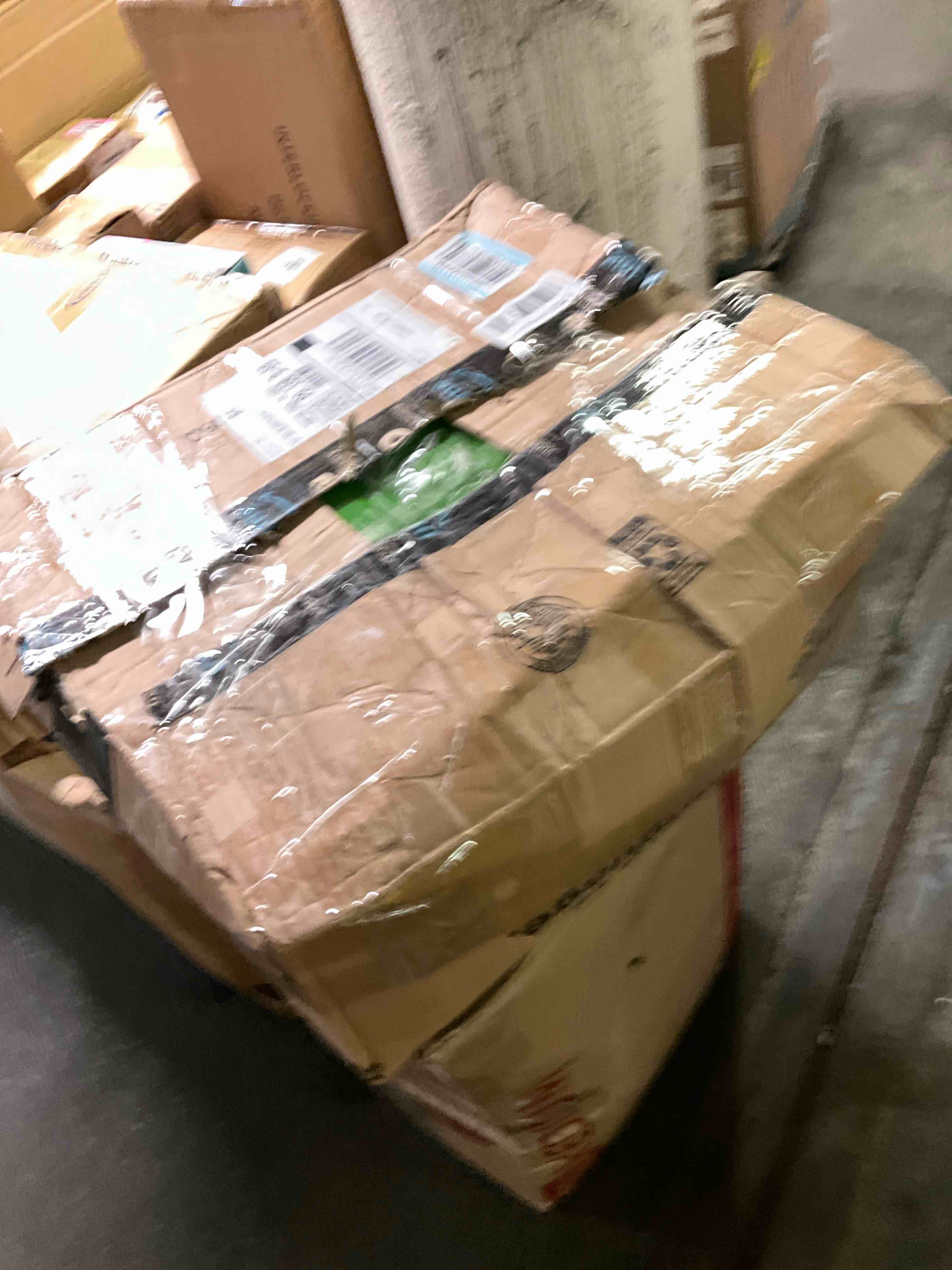 https://s3.amazonaws.com/lotting-images-prod/bidfta/PNK3565857_1757547623613.jpeg