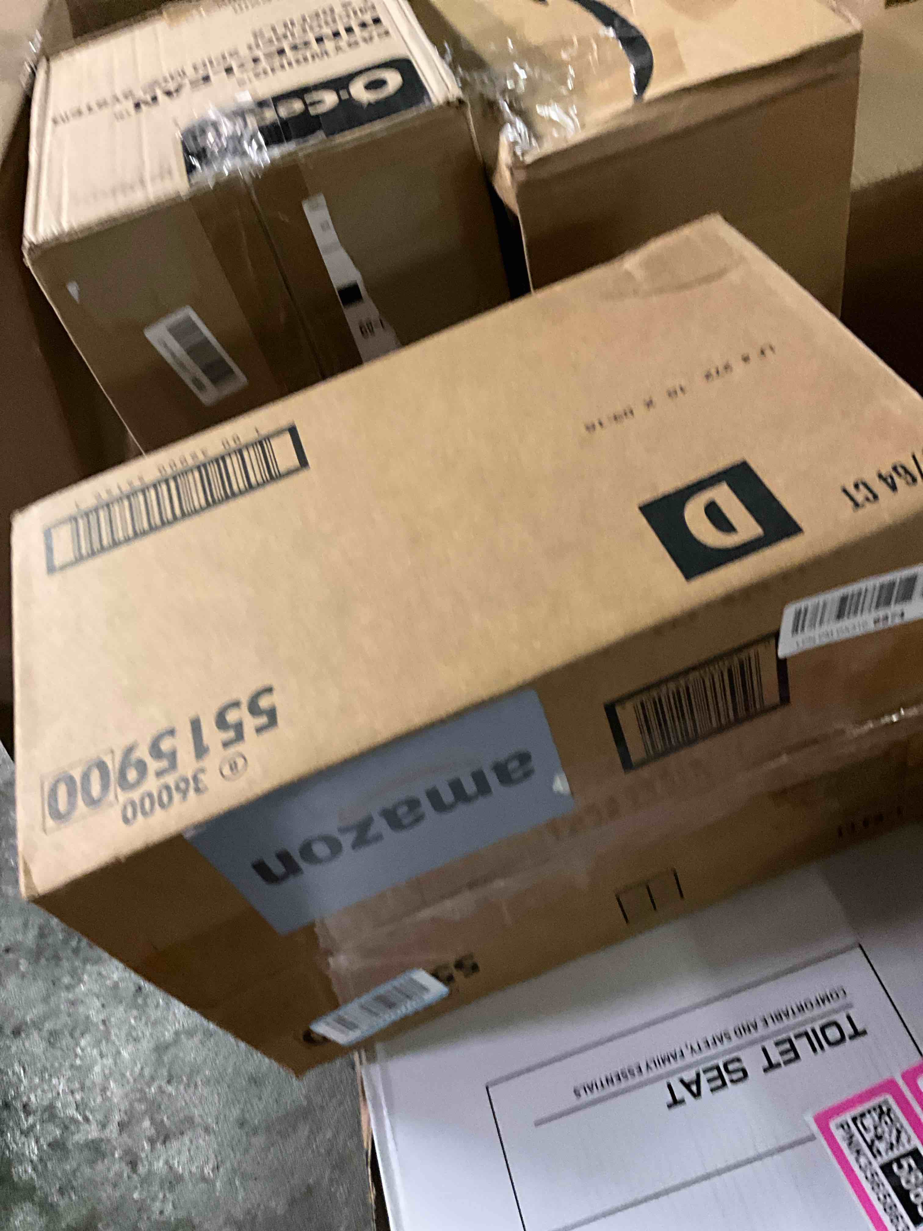https://s3.amazonaws.com/lotting-images-prod/bidfta/PNK3565861_1757547927672.jpeg