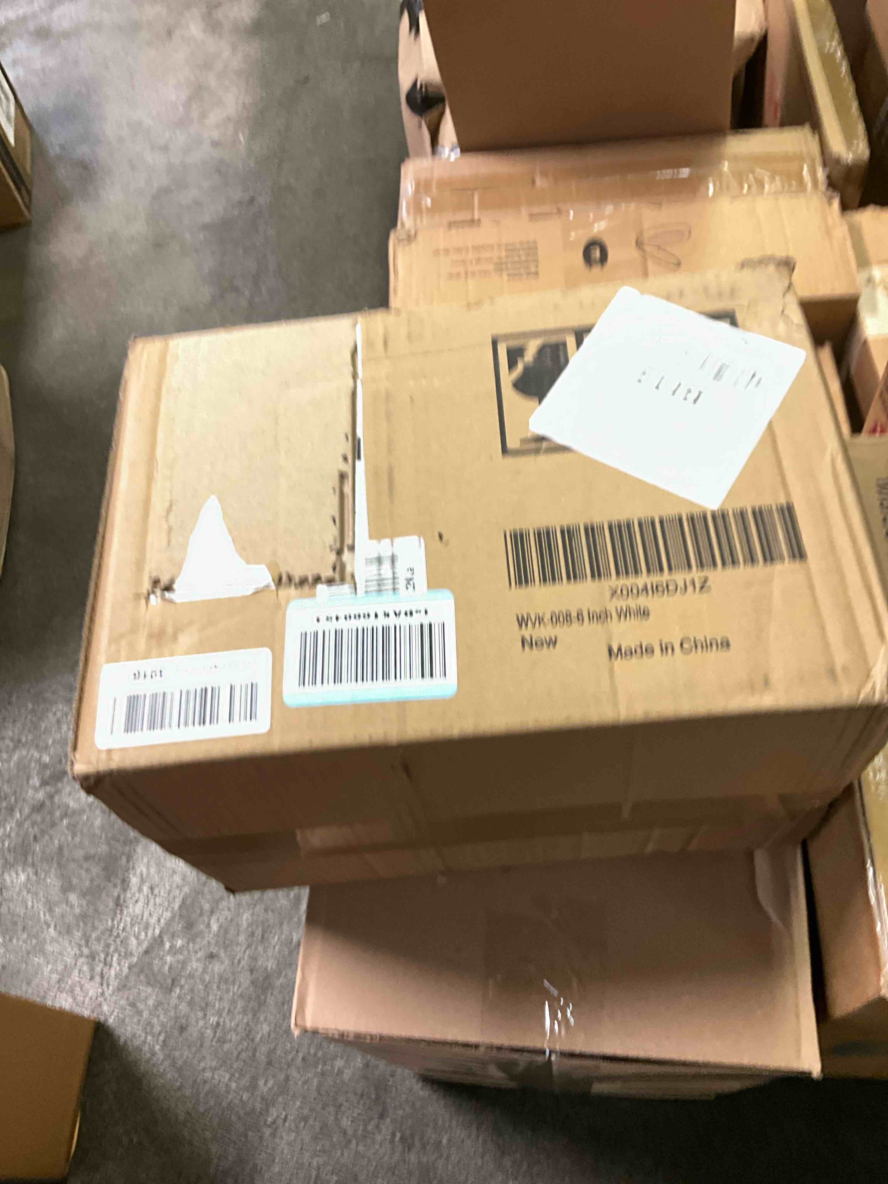 https://s3.amazonaws.com/lotting-images-prod/bidfta/PNK3565912_1757546139335.jpeg