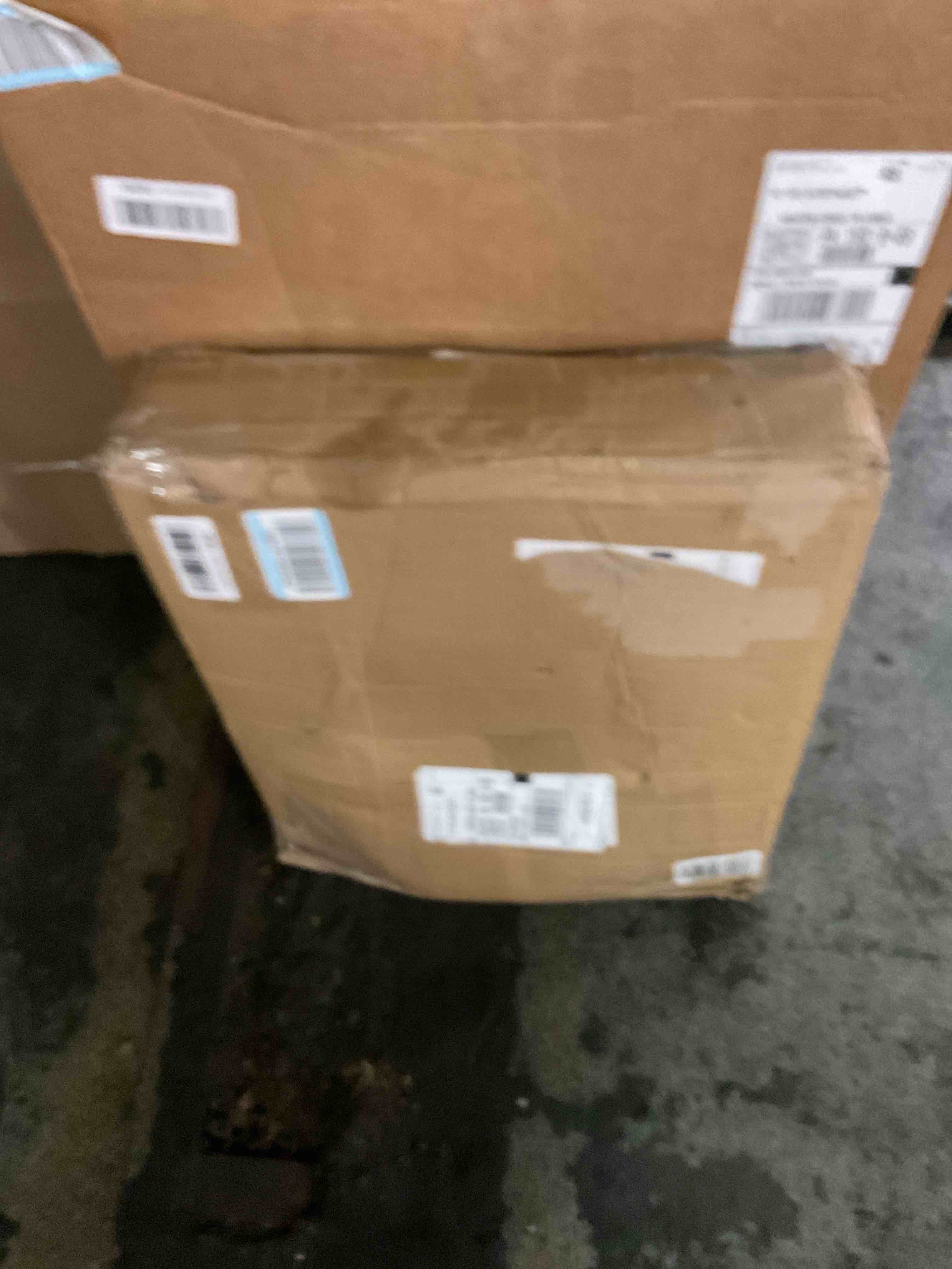 https://s3.amazonaws.com/lotting-images-prod/bidfta/PNK3565924_1757548972529.jpeg