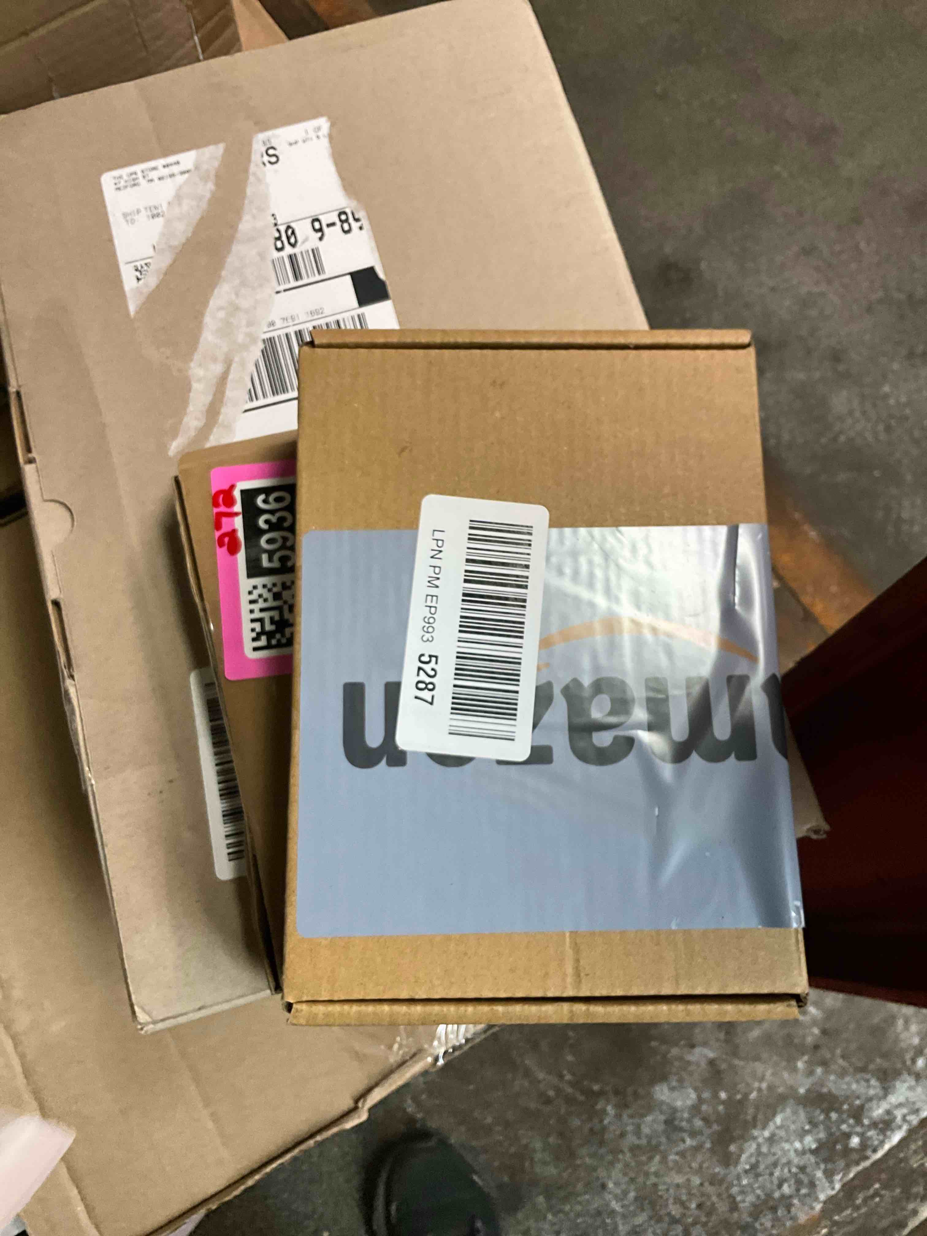 https://s3.amazonaws.com/lotting-images-prod/bidfta/PNK3565937_1757549183989.jpeg