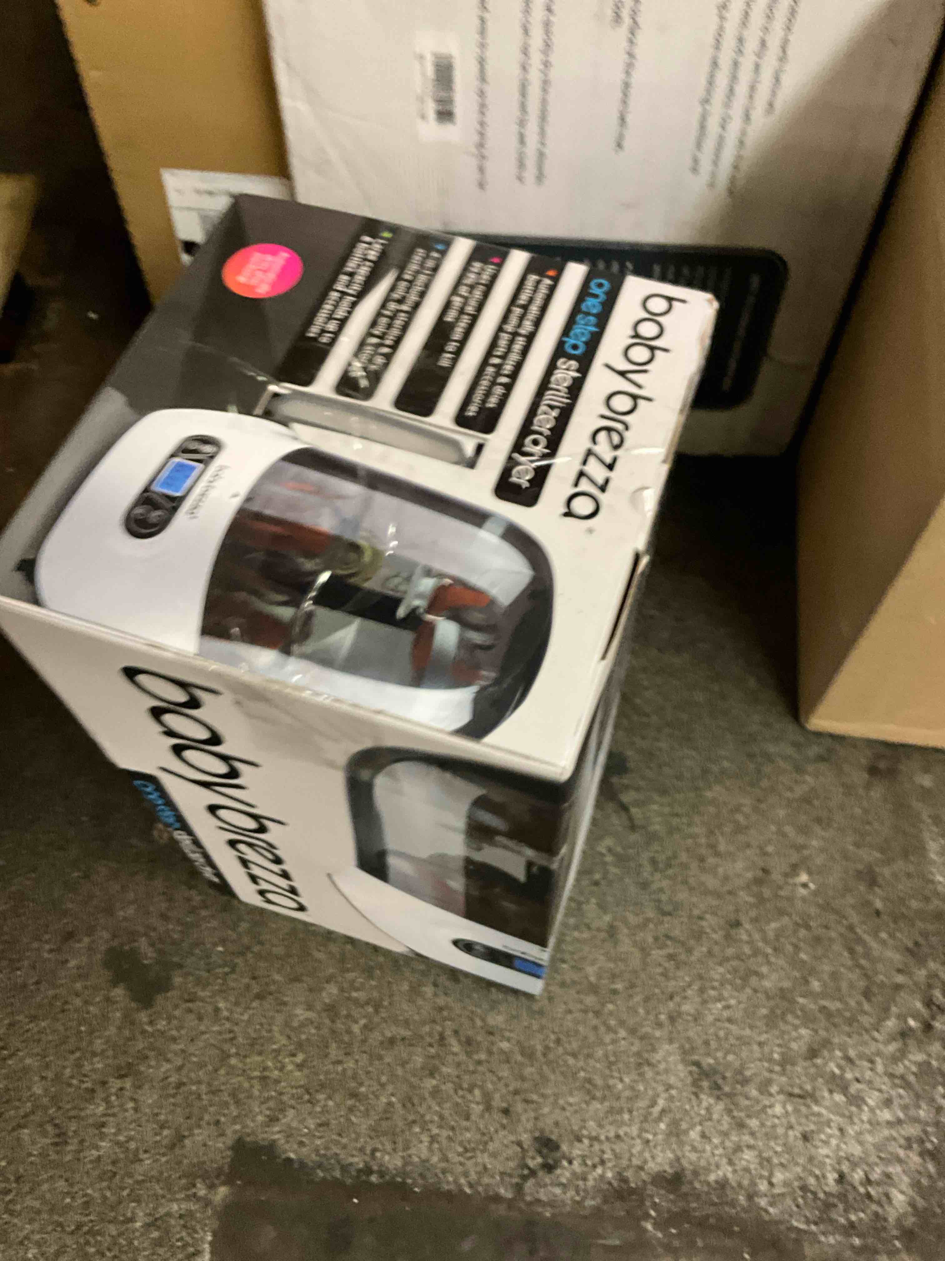 https://s3.amazonaws.com/lotting-images-prod/bidfta/PNK3565940_1757549301607.jpeg