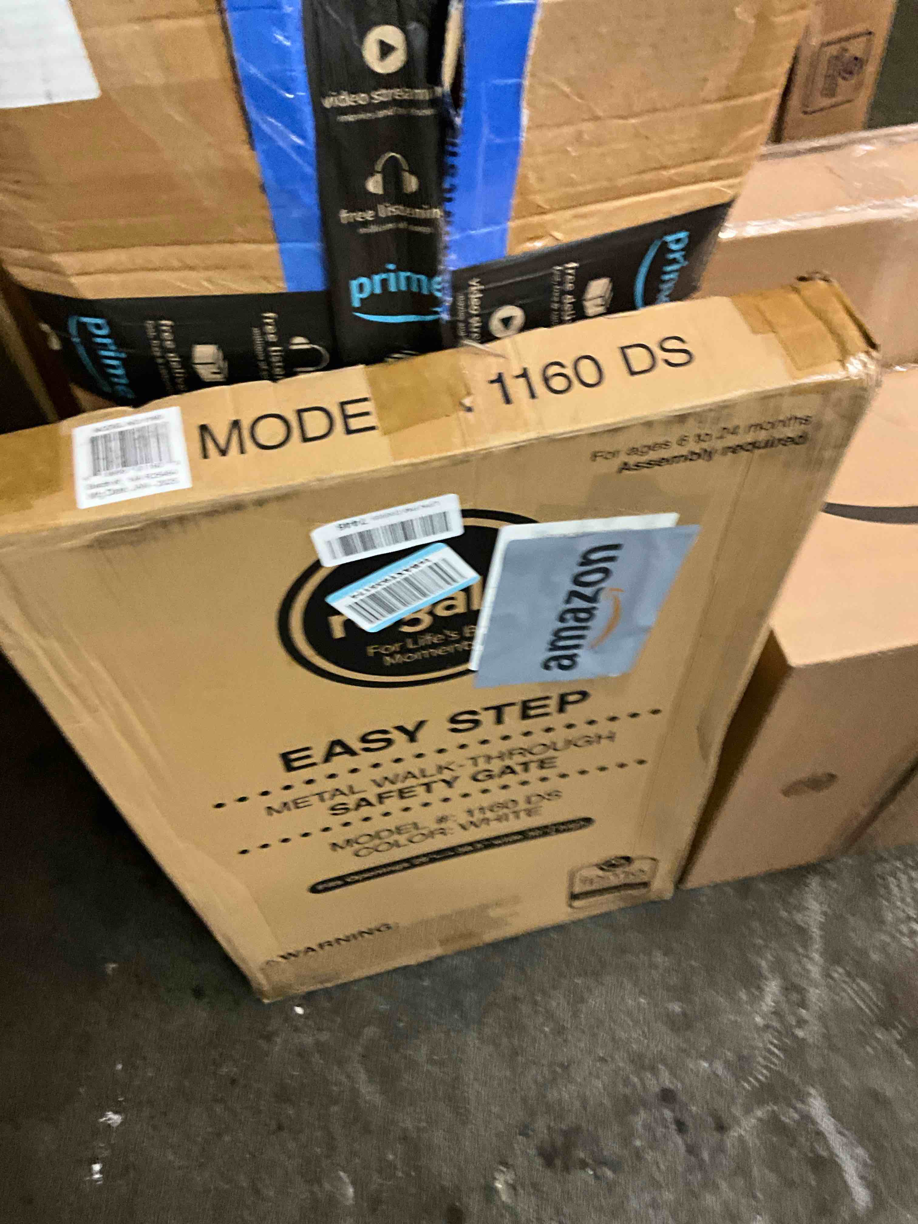 https://s3.amazonaws.com/lotting-images-prod/bidfta/PNK3565942_1757549393235.jpeg