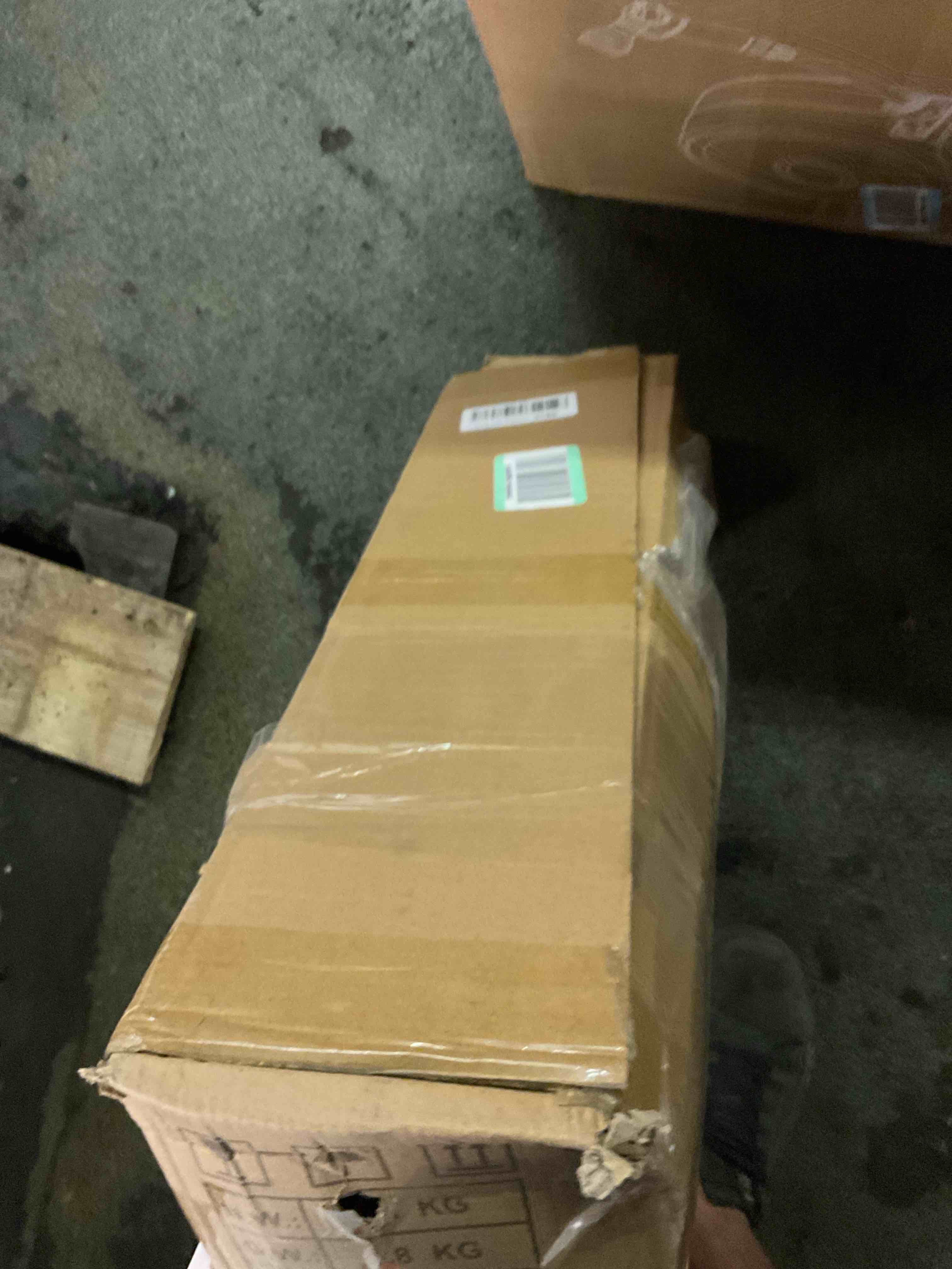 https://s3.amazonaws.com/lotting-images-prod/bidfta/PNK3565945_1757549238270.jpeg