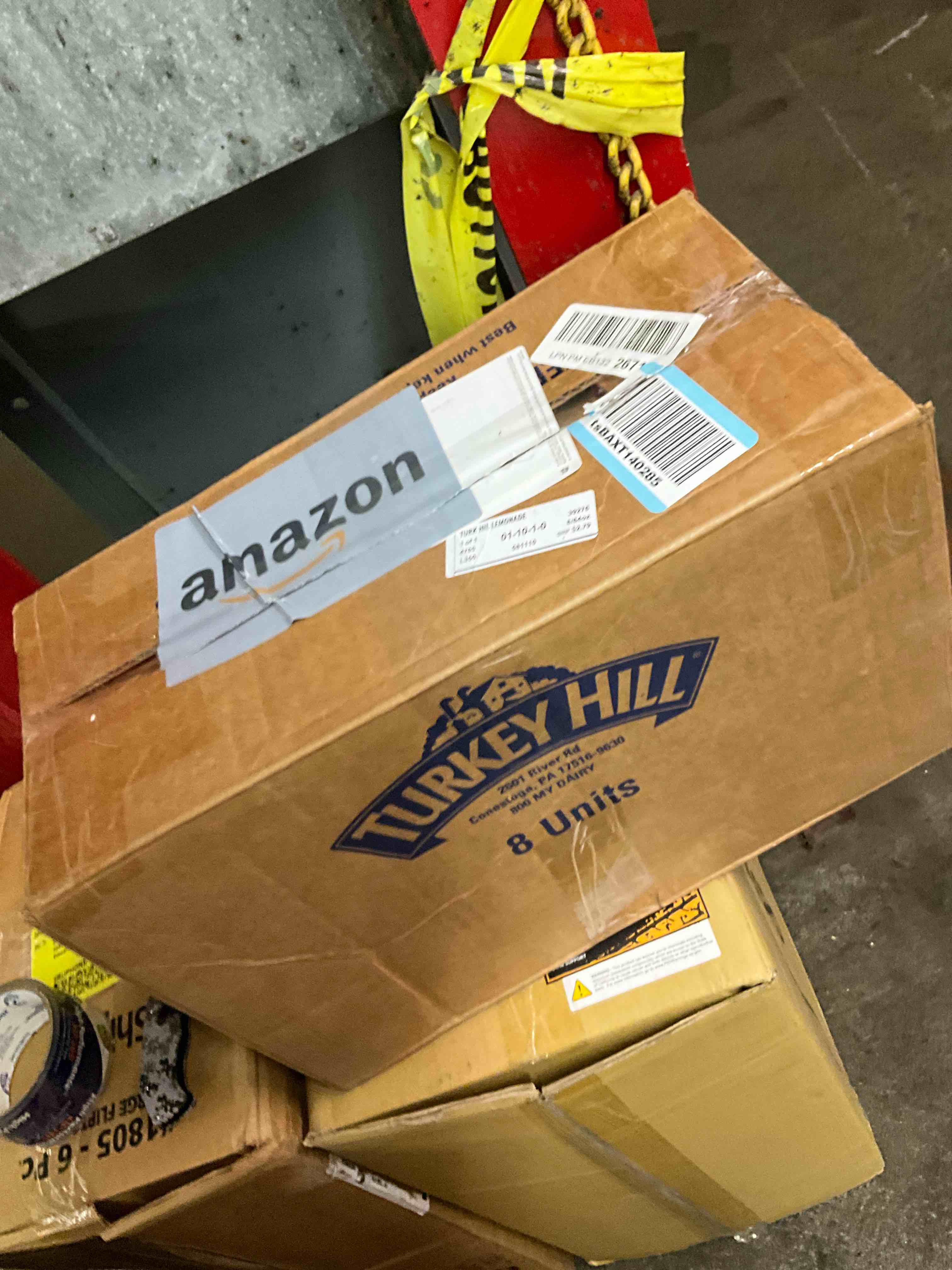 https://s3.amazonaws.com/lotting-images-prod/bidfta/PNK3565951_1757549622407.jpeg