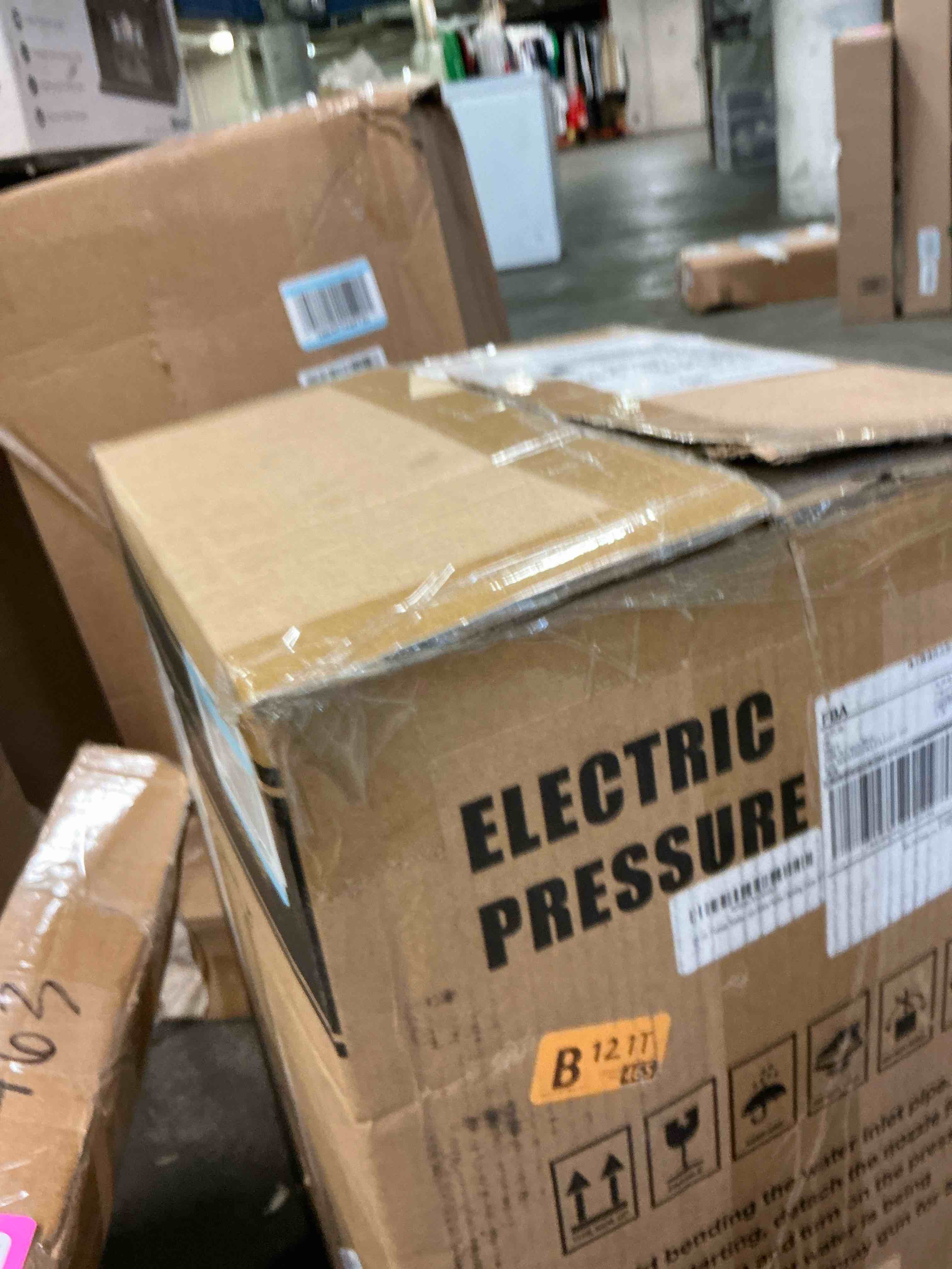https://s3.amazonaws.com/lotting-images-prod/bidfta/PNK3566027_1760389519362.jpeg