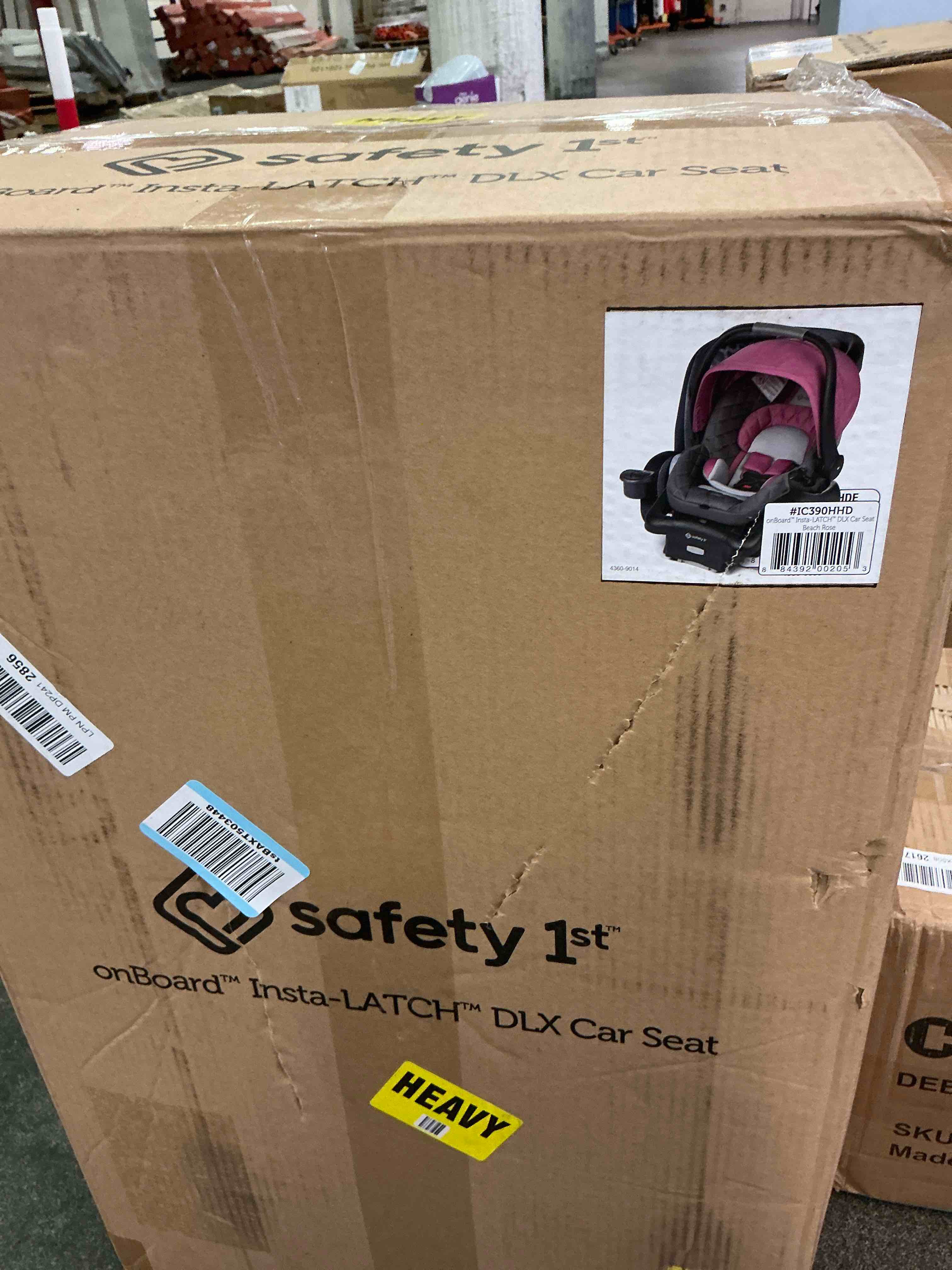 https://s3.amazonaws.com/lotting-images-prod/bidfta/PNK3566032_1760389647796.jpeg