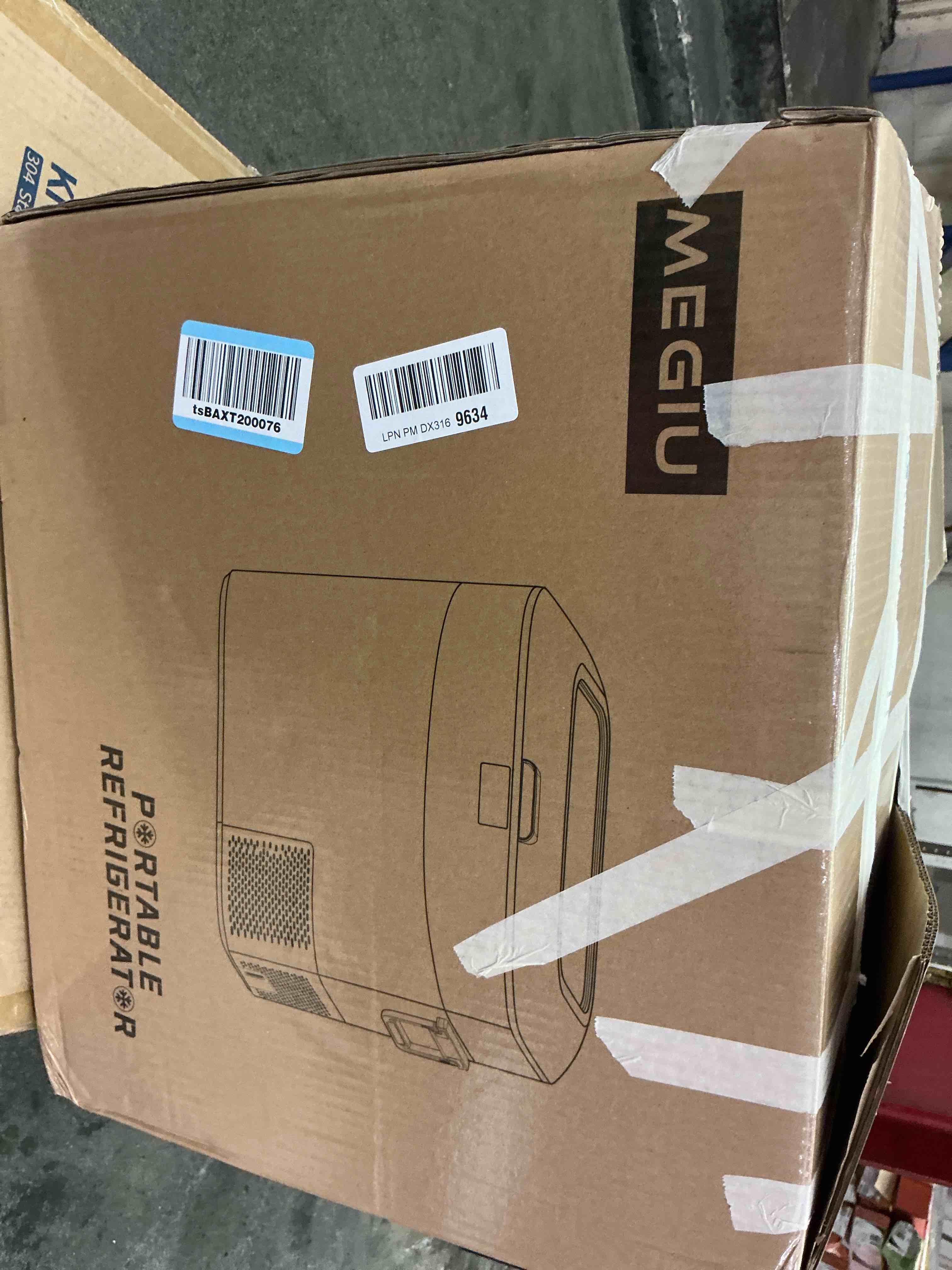 https://s3.amazonaws.com/lotting-images-prod/bidfta/PNK3566068_1760489045266.jpeg
