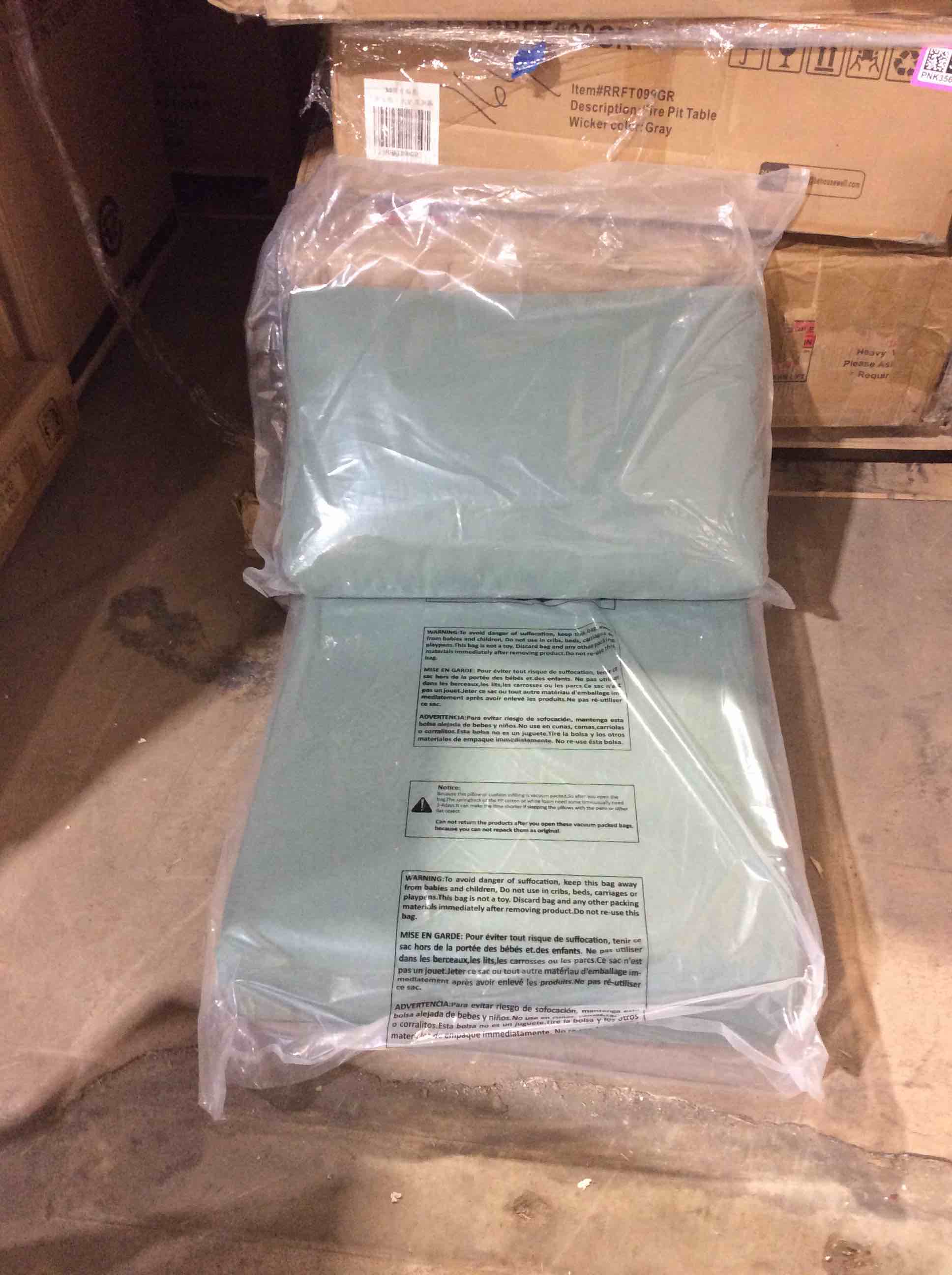 https://s3.amazonaws.com/lotting-images-prod/bidfta/PNK3566771_1777304141789.jpeg