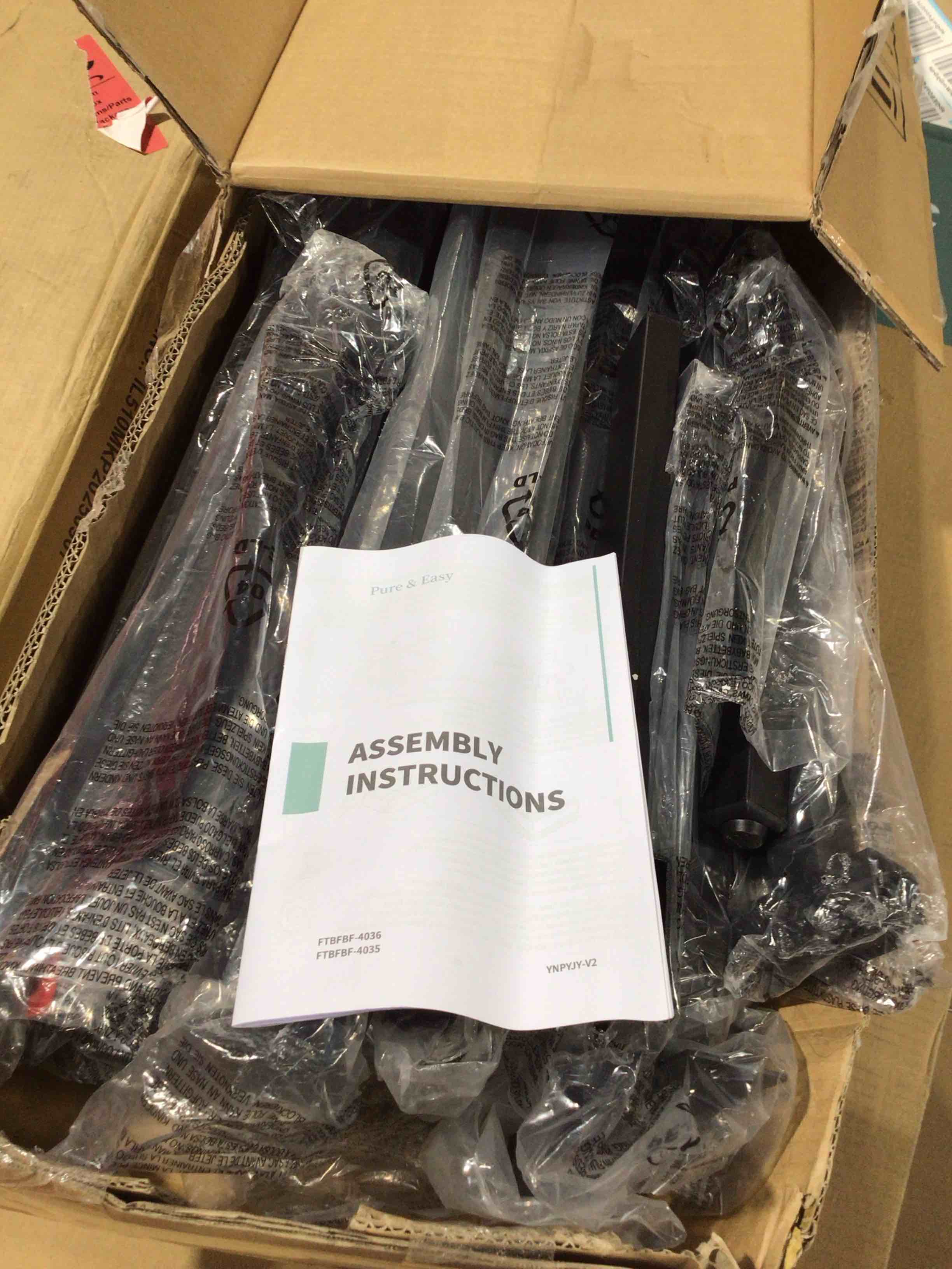 https://s3.amazonaws.com/lotting-images-prod/bidfta/PNK3566924_1778094765385.jpeg