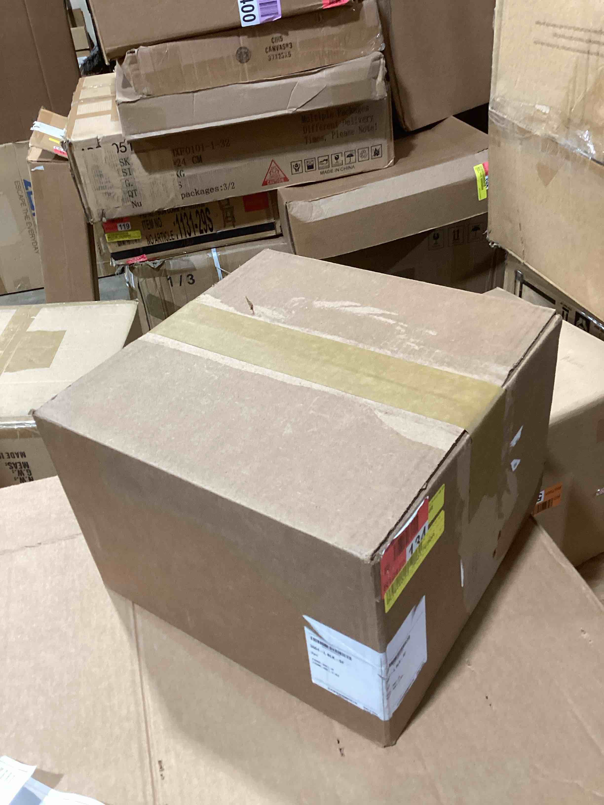 https://s3.amazonaws.com/lotting-images-prod/bidfta/PNK3567065_1779138638471.jpeg