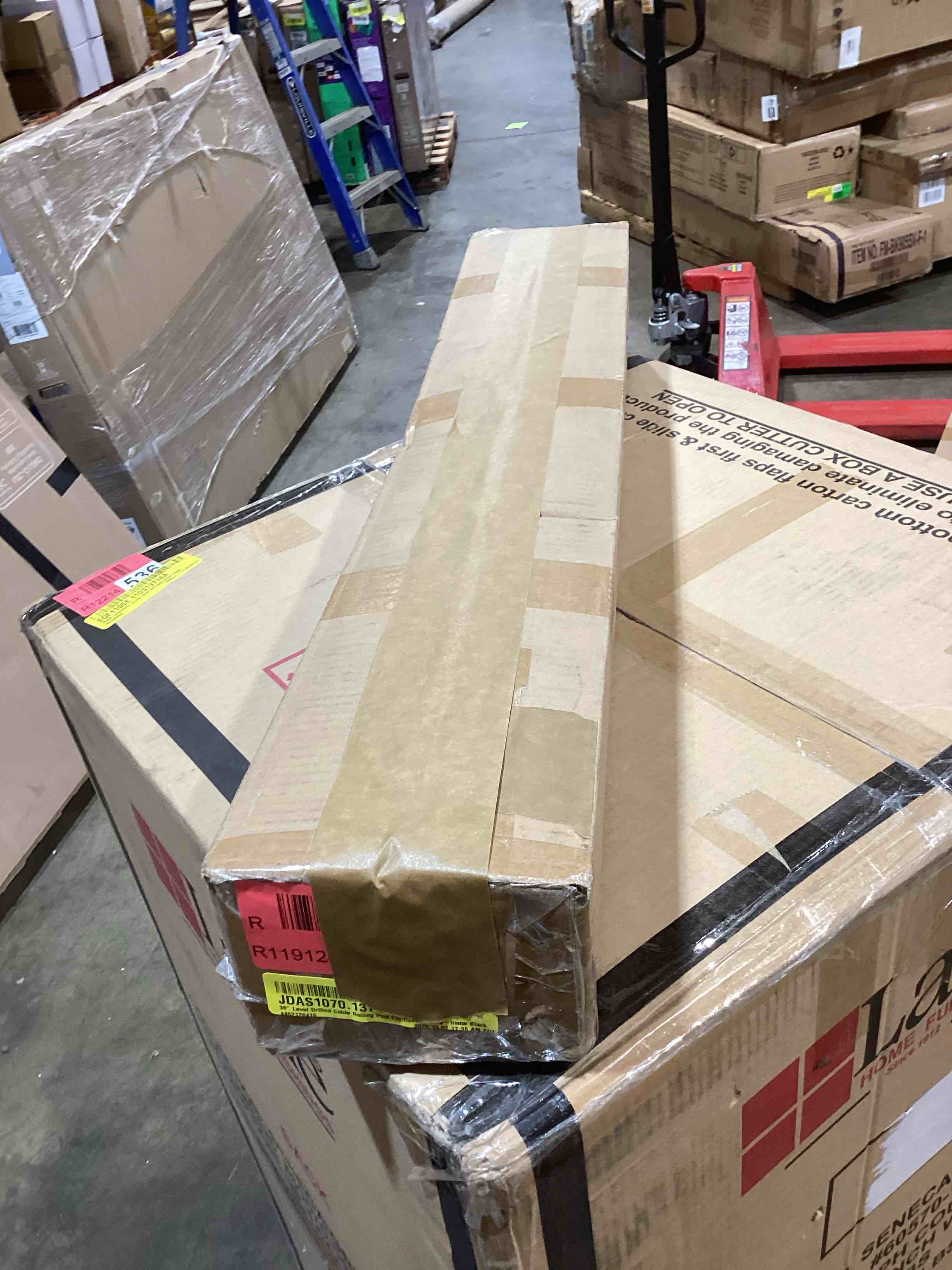 https://s3.amazonaws.com/lotting-images-prod/bidfta/PNK3567161_1779219566749.jpeg