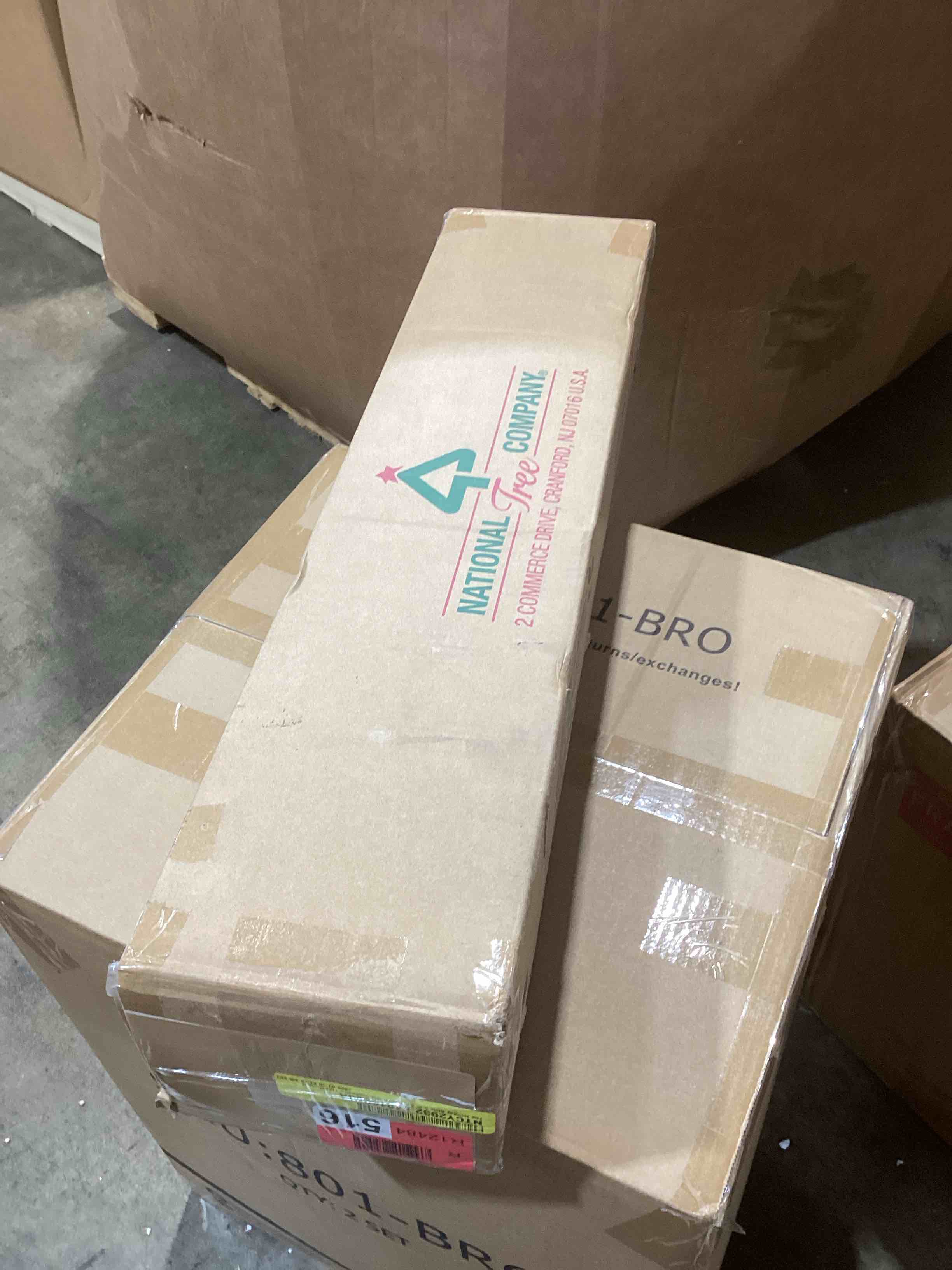 https://s3.amazonaws.com/lotting-images-prod/bidfta/PNK3567223_1779311237161.jpeg