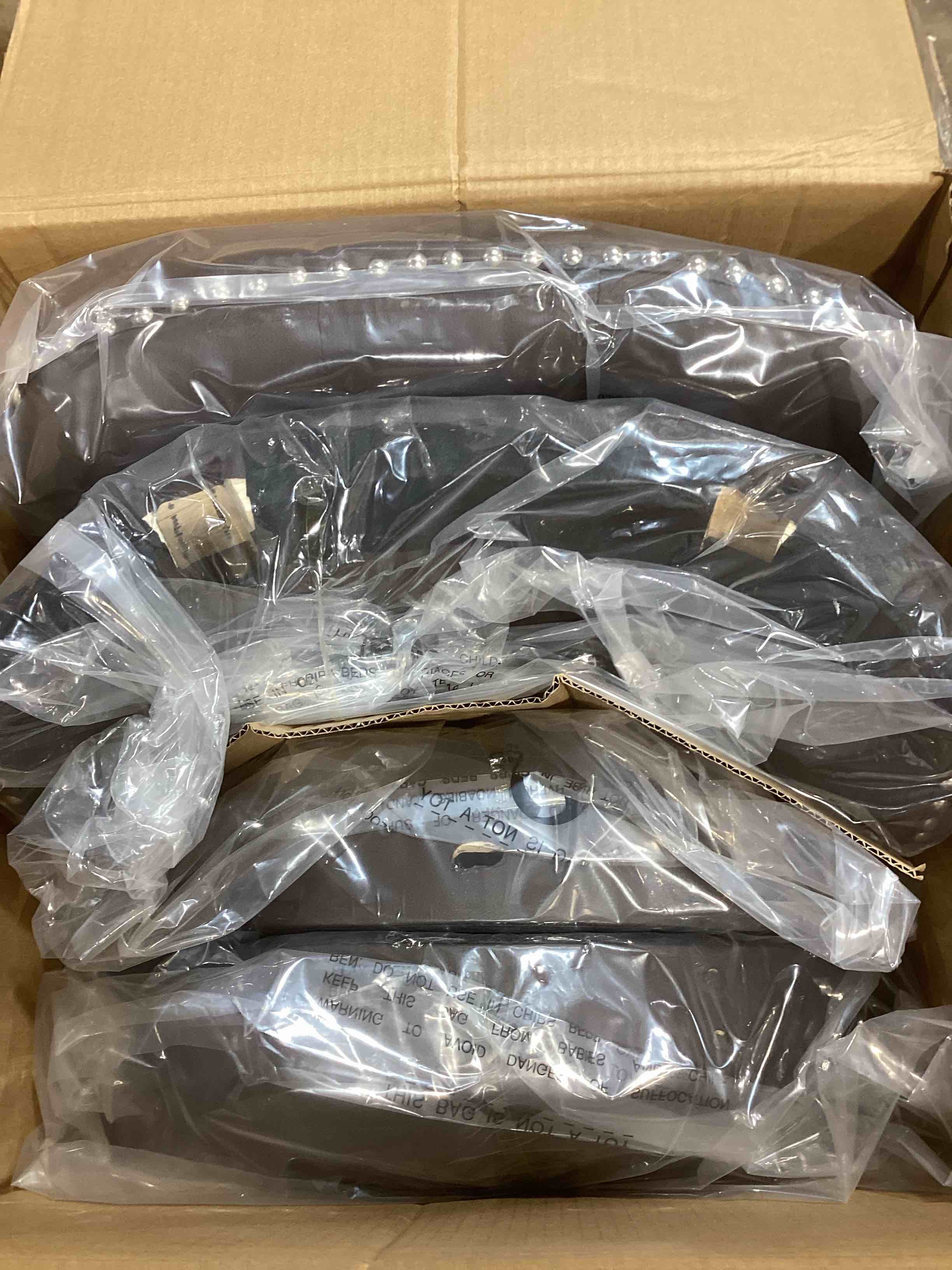 https://s3.amazonaws.com/lotting-images-prod/bidfta/PNK3567225_1779312502242.jpeg