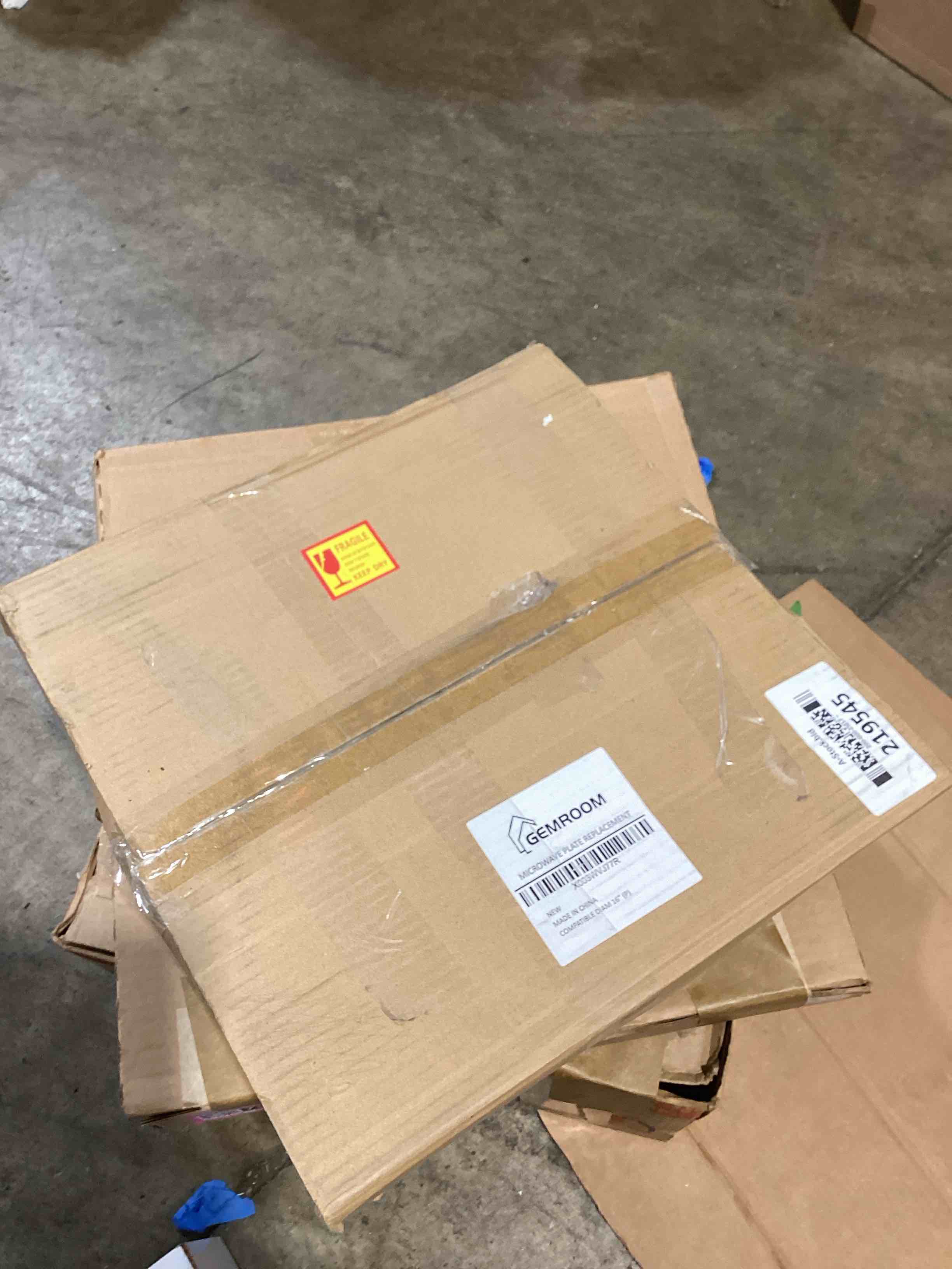 Condition photo showing Good Condition for 16" microwave glass plate for ge built-in combination microwave wb49x10166, compatible with wb27x43590 convection wall oven 16 inch replacement microwave glass plate - dishwasher safe 16" flat bottom, roller diameter 10 3/4"