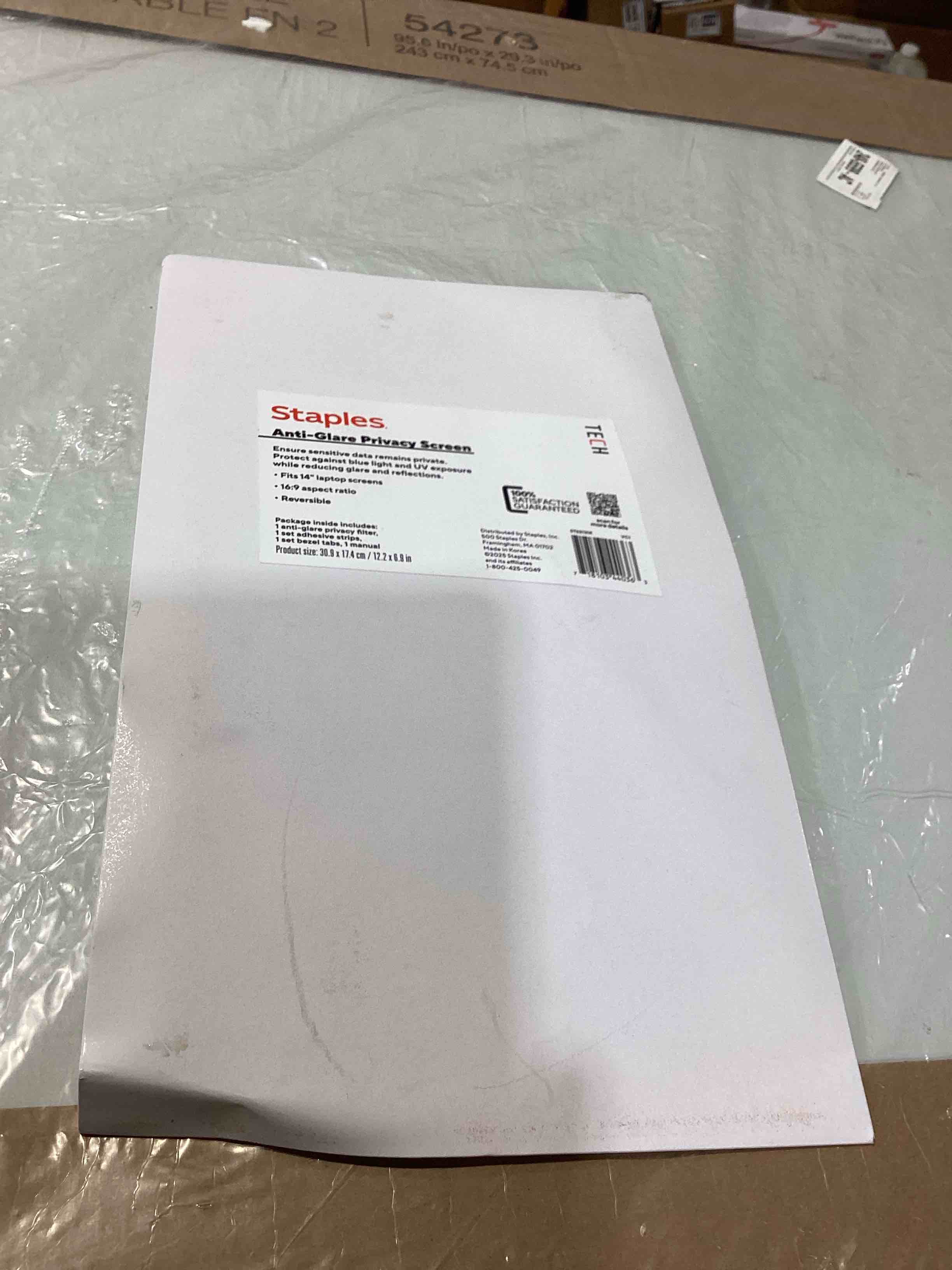 Condition photo showing Good Condition for staples privacy lcd filter for 14 widescreen laptops black 51932