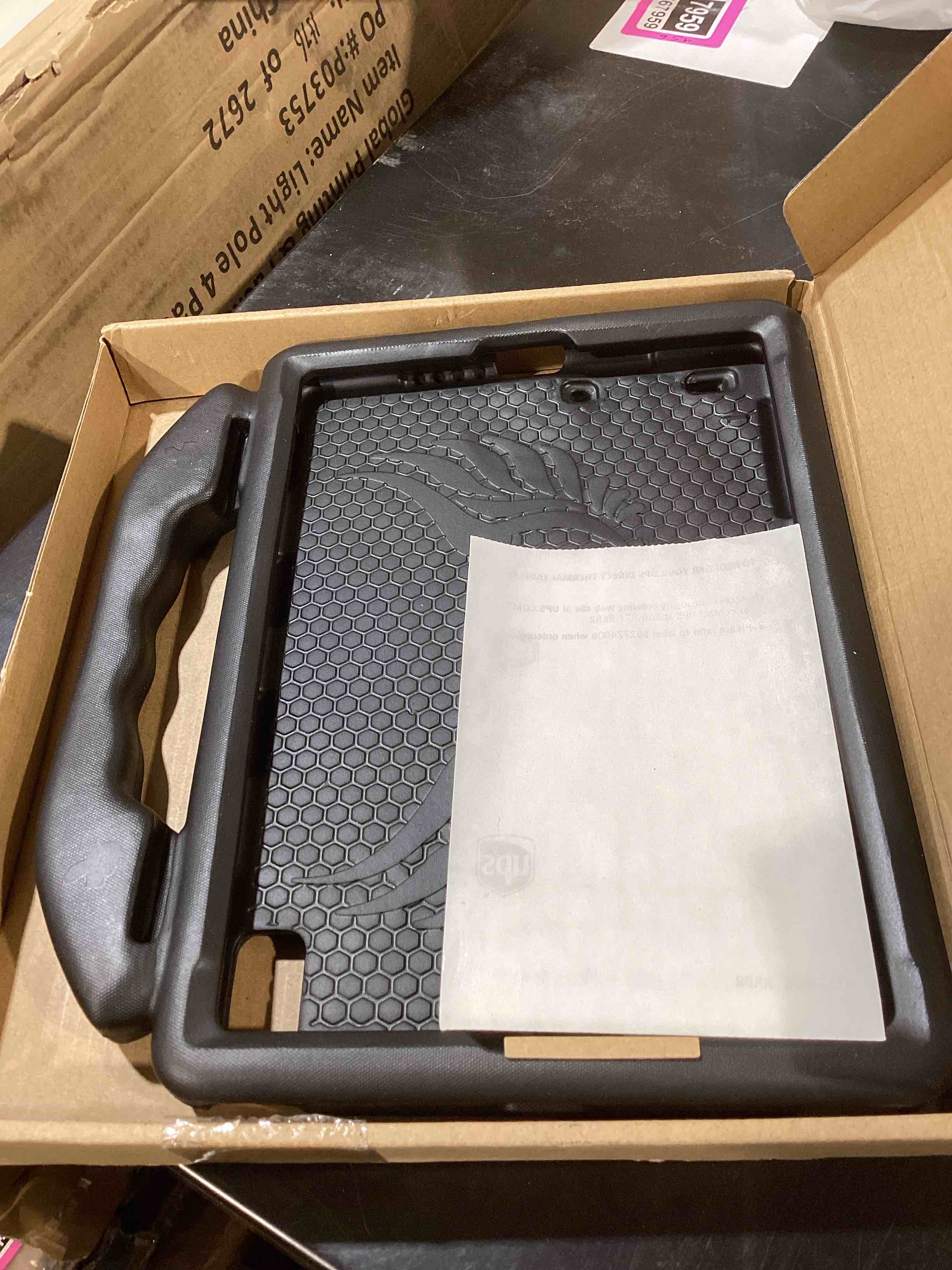 Condition photo showing Good Condition for saharacase - kidproof case for apple ipad 10.2" (8th generation 2020 and 9th generation 2021) - black